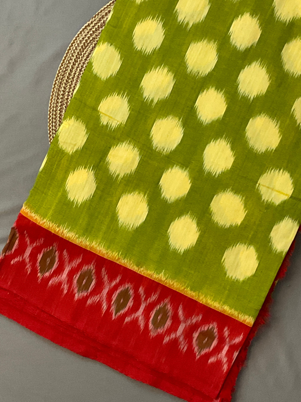 Green & Red Pochampally Ikat Handloom Cotton Saree with Contrast Pallu – Without Blouse
