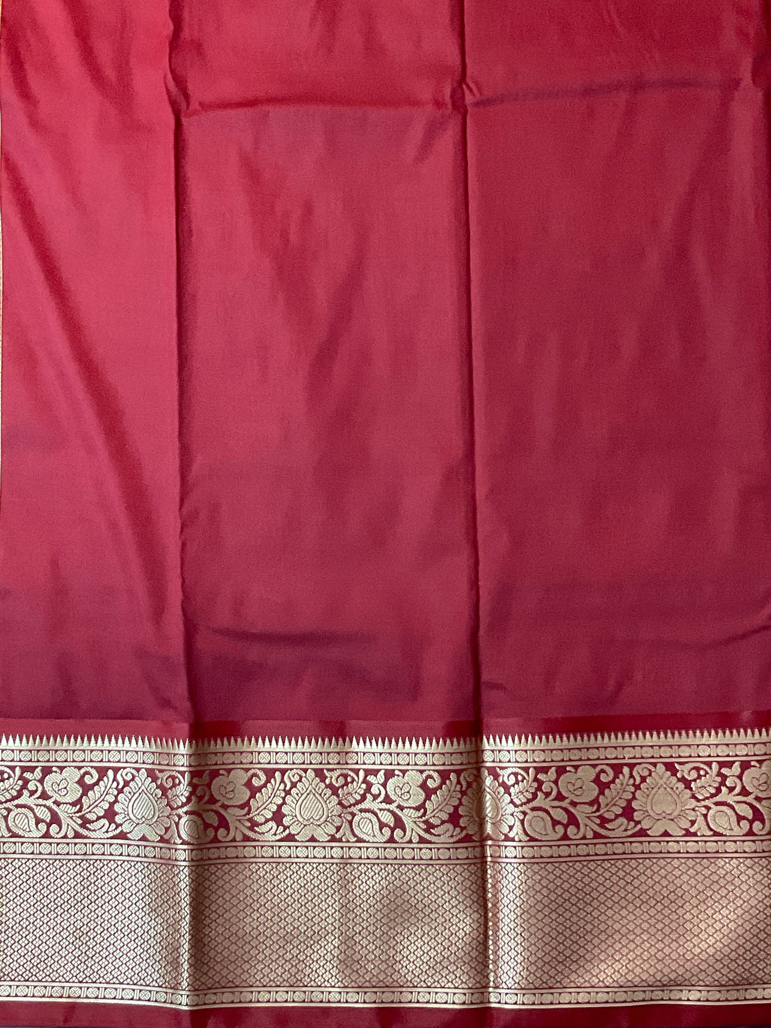 Kanchipuram Pattu Silk Saree in Dark Green with Contrast Pallu & Kanchi Border Blouse