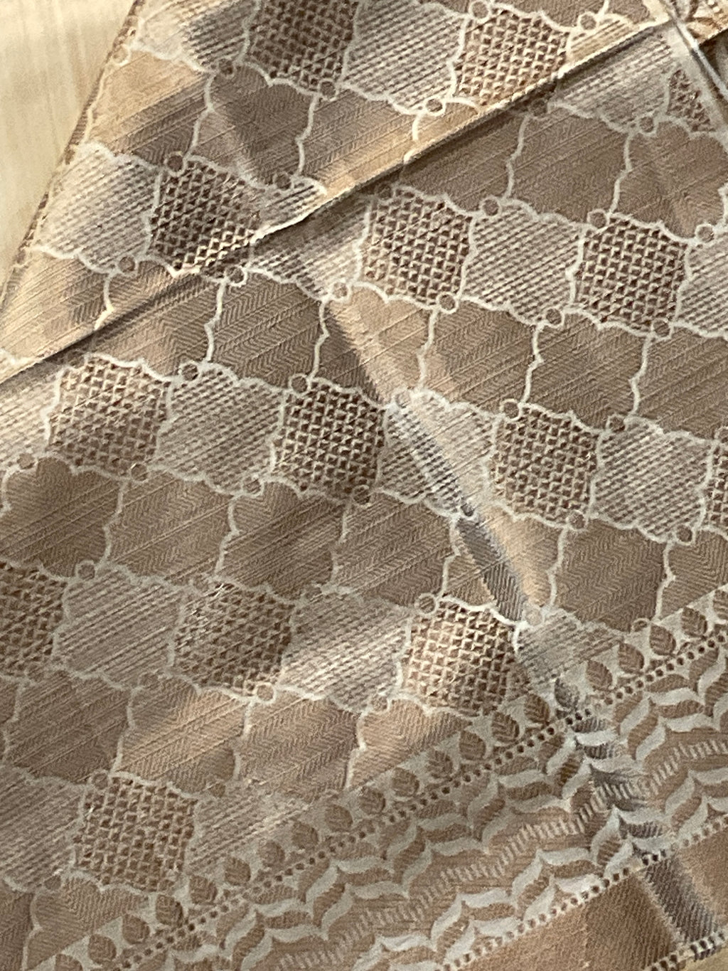 Traditional Kerala White & Gold Designer Zari Cotton Silk Saree with Blouse