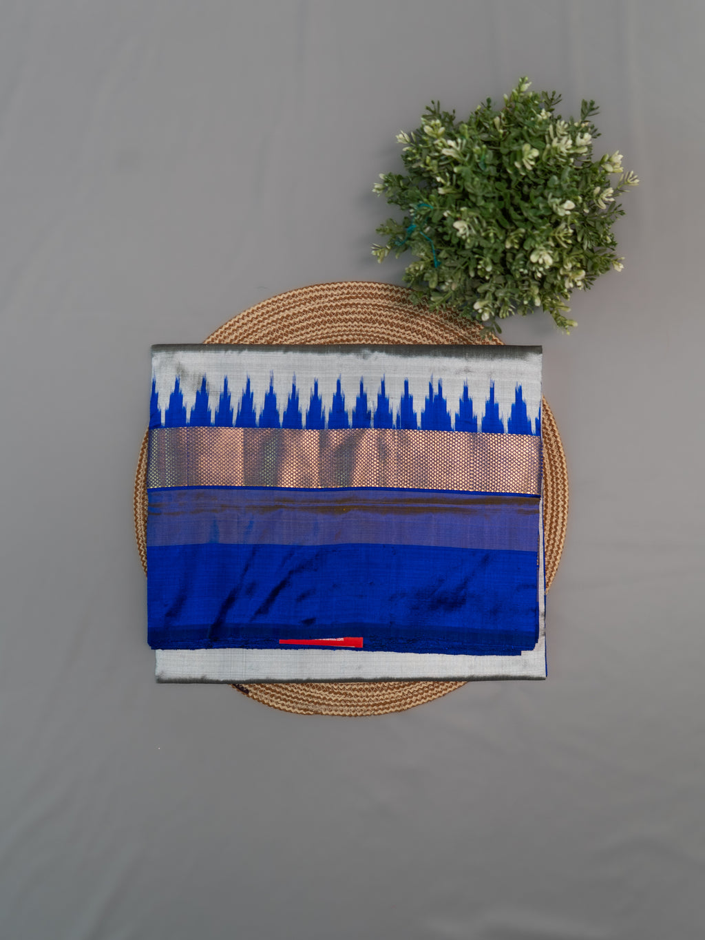 Grey Pochampally Pure Silk Saree — Temple Border, Royal Blue Pallu & Plain Blouse
