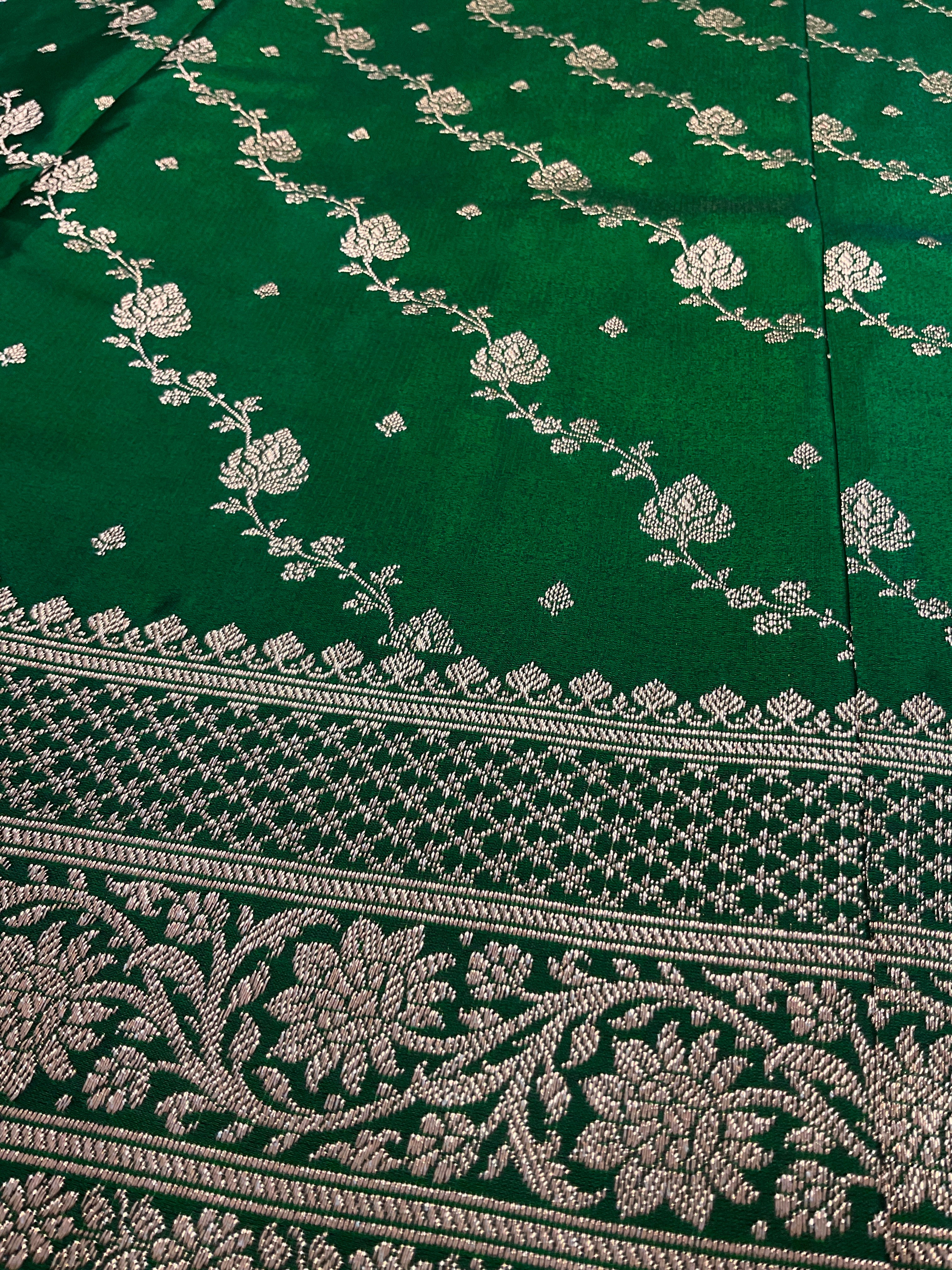 Handloom Banarasi Silk Saree in Olive Green with Contrast Border & Designer Pallu
