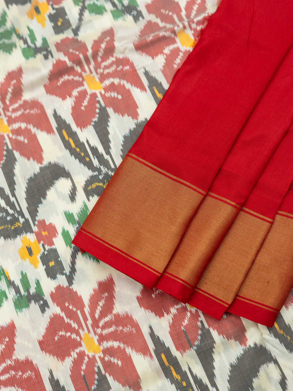 White Pochampally Floral Ikat Saree