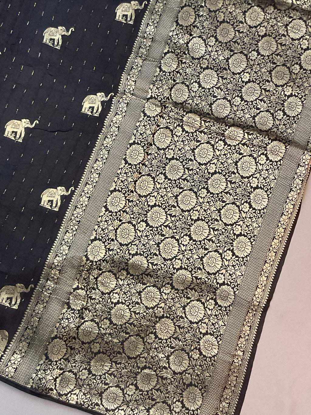 Black Nizami Handloom Soft Silk Saree with Golden Pallu & Plain Blouse