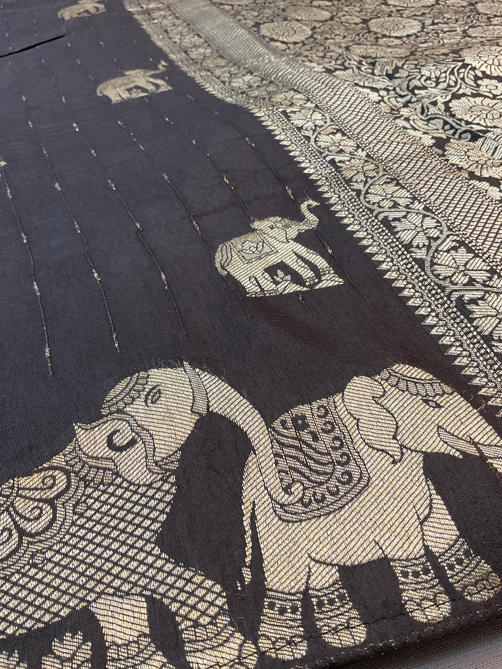 Black Nizami Handloom Soft Silk Saree with Golden Pallu & Plain Blouse