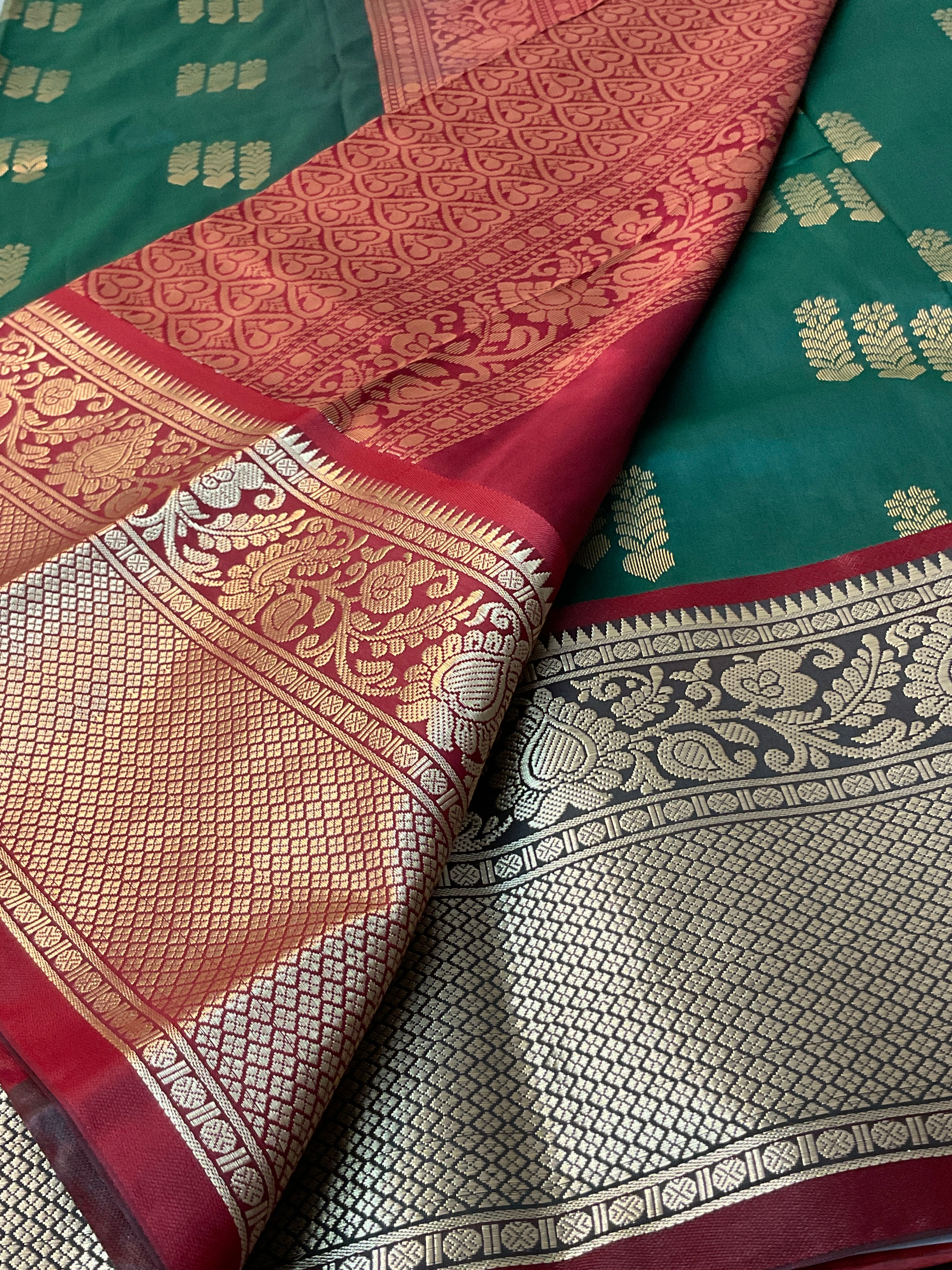 Kanchipuram Pattu Silk Saree in Dark Green with Contrast Pallu & Kanchi Border Blouse