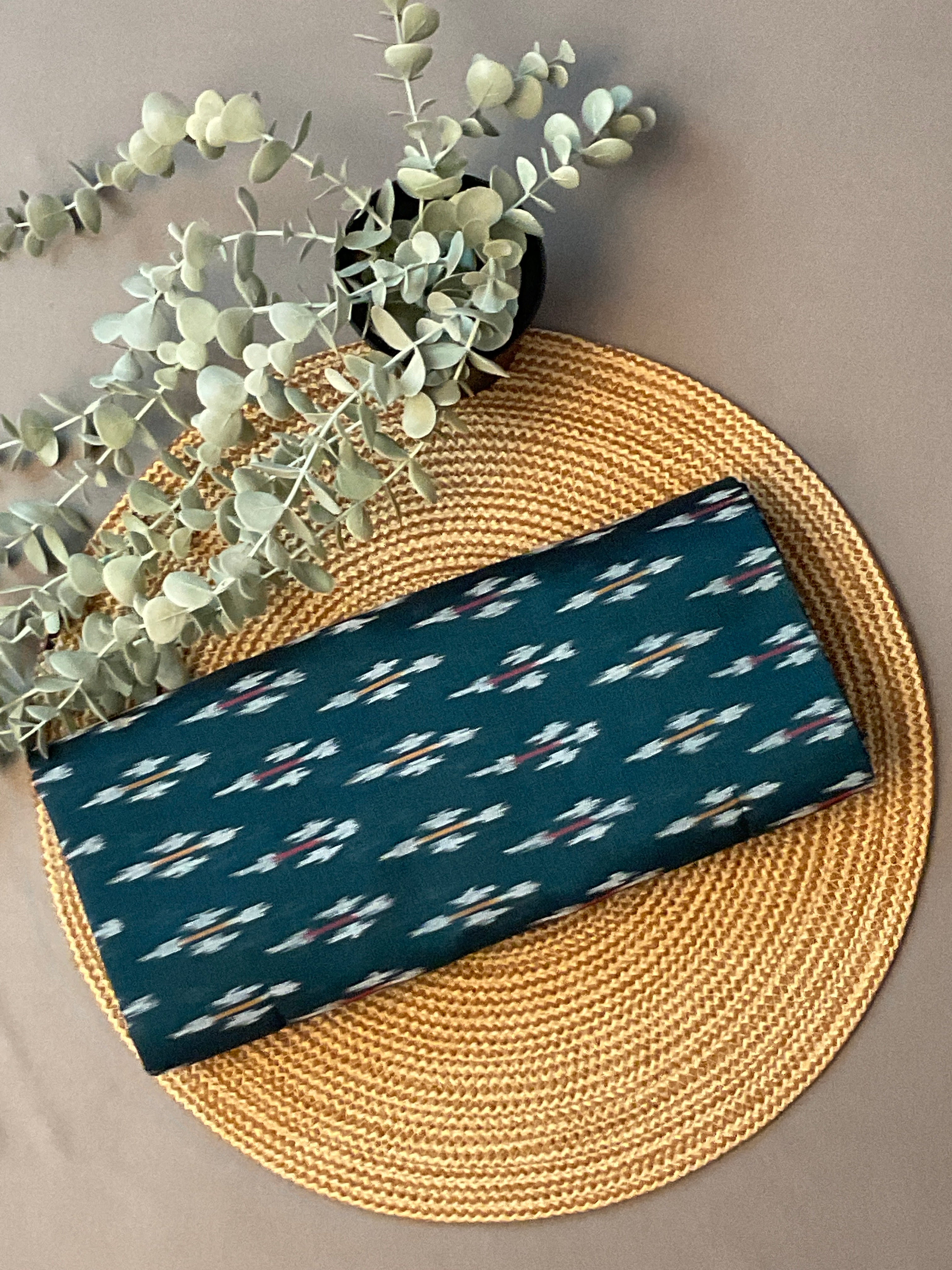 Green Pochampally Ikat Handloom Cotton Saree with Contrast Pallu – Without Blouse