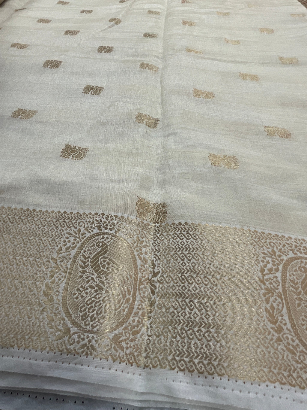 White and gold zari butti silk saree design 2