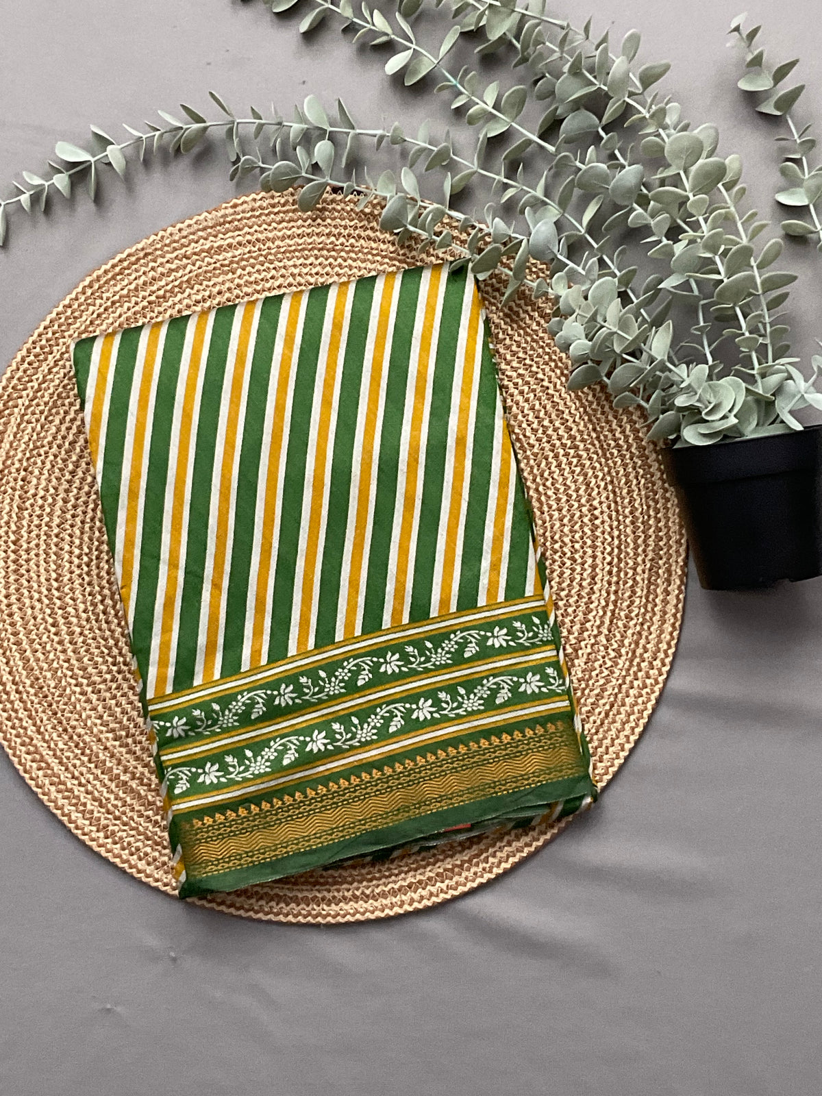 Kalamkari Leheriya Printed Soft Silk Saree in Green with Designer Pallu and Gold Border