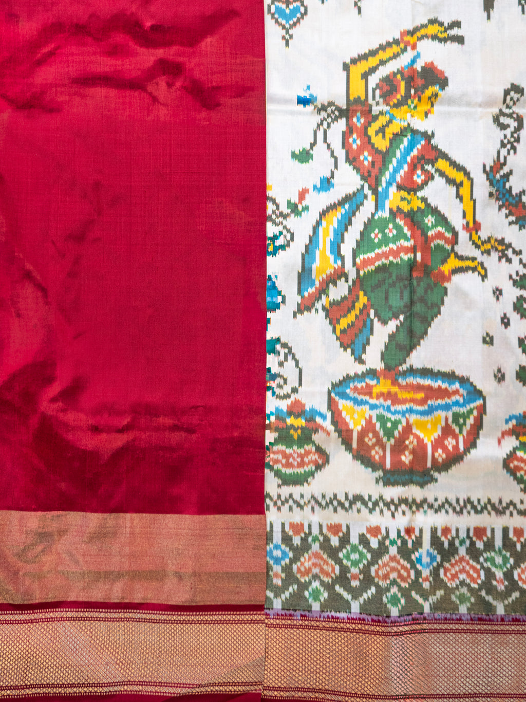 White Pochampally Animal Ikat Saree