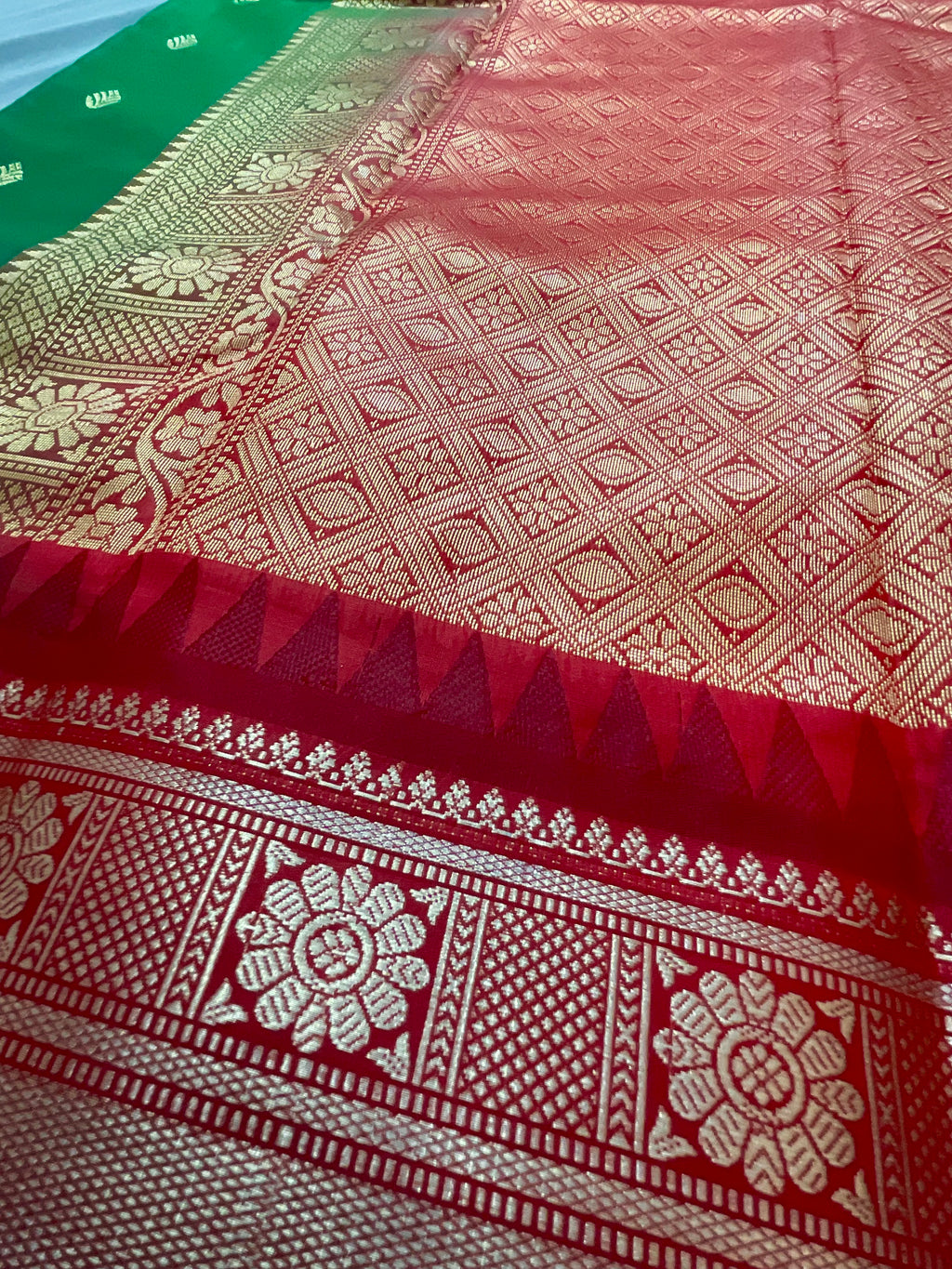 Green Kanchipuram Silk Saree – Red Contrast Pallu & Red Heavy Border with Blouse