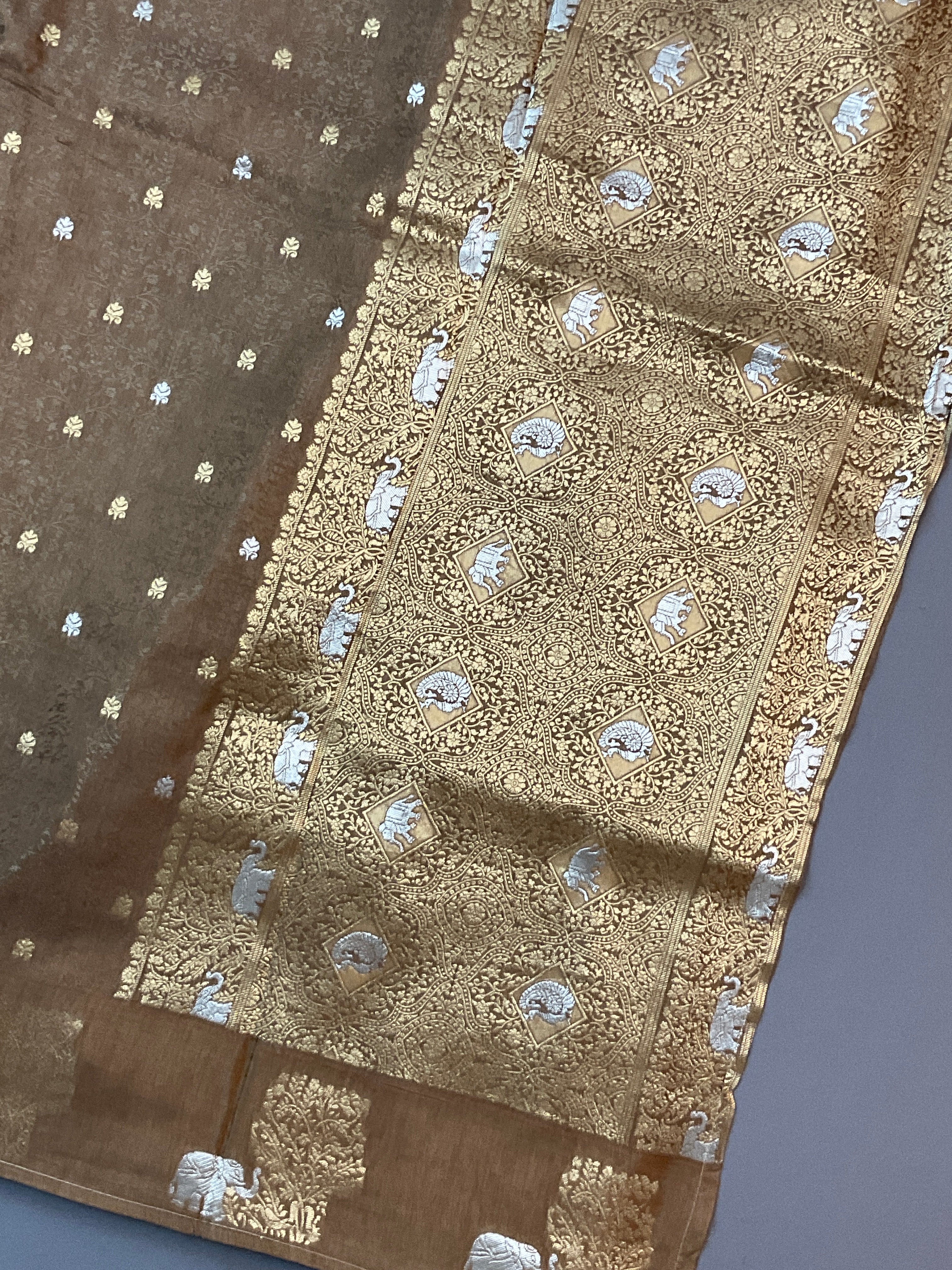 Brown Nizami Handloom Soft Silk Saree with Golden Pallu & Plain Blouse