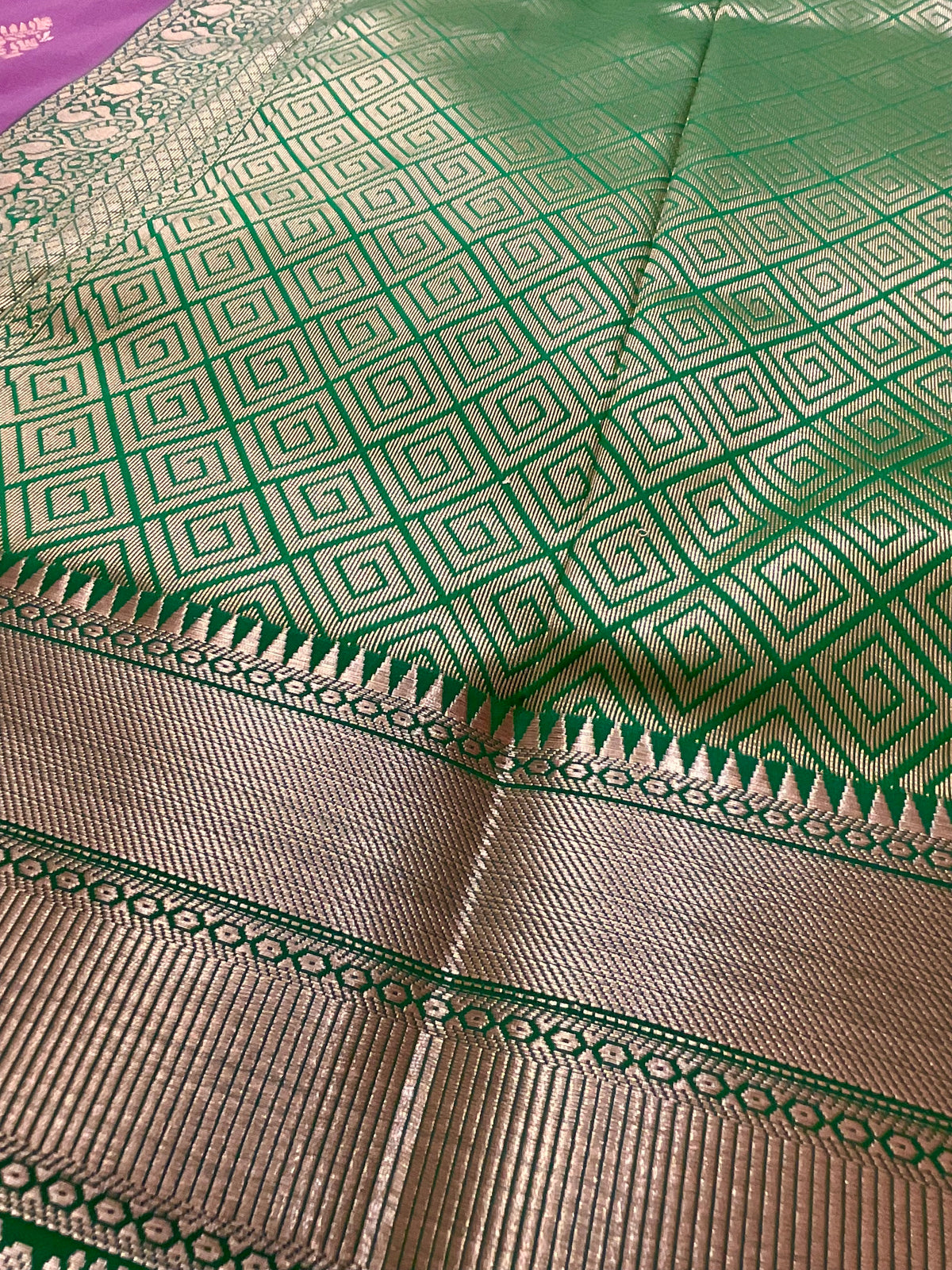 Lavender Kanchipuram Pattu Silk Saree — Green Contrast Pallu & Heavy Green Border, with Blouse