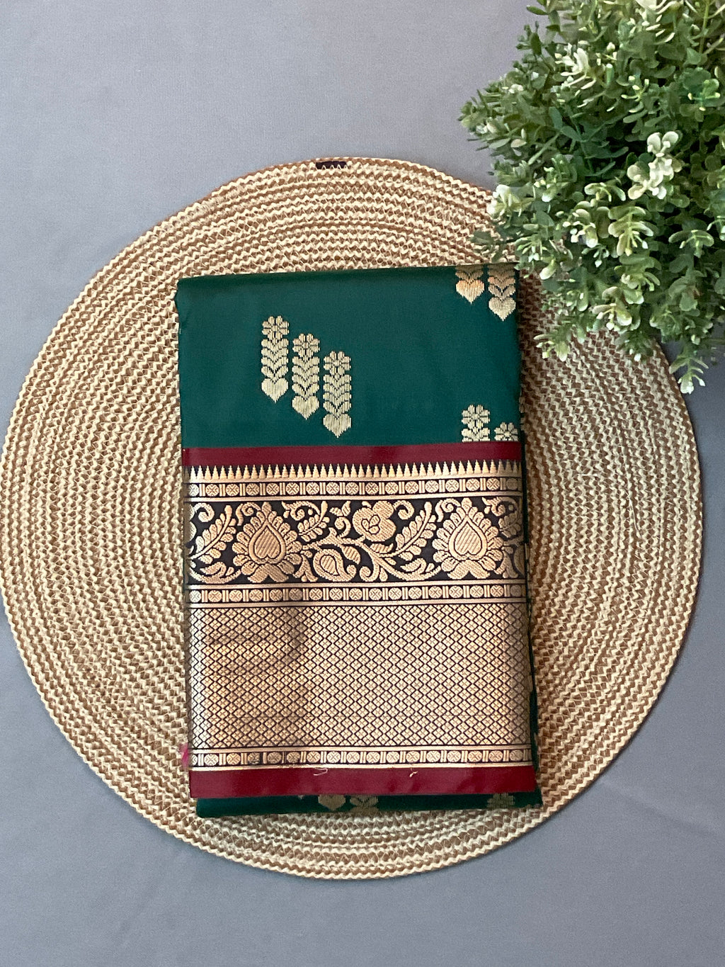 Kanchipuram Pattu Silk Saree in Dark Green with Contrast Pallu & Kanchi Border Blouse