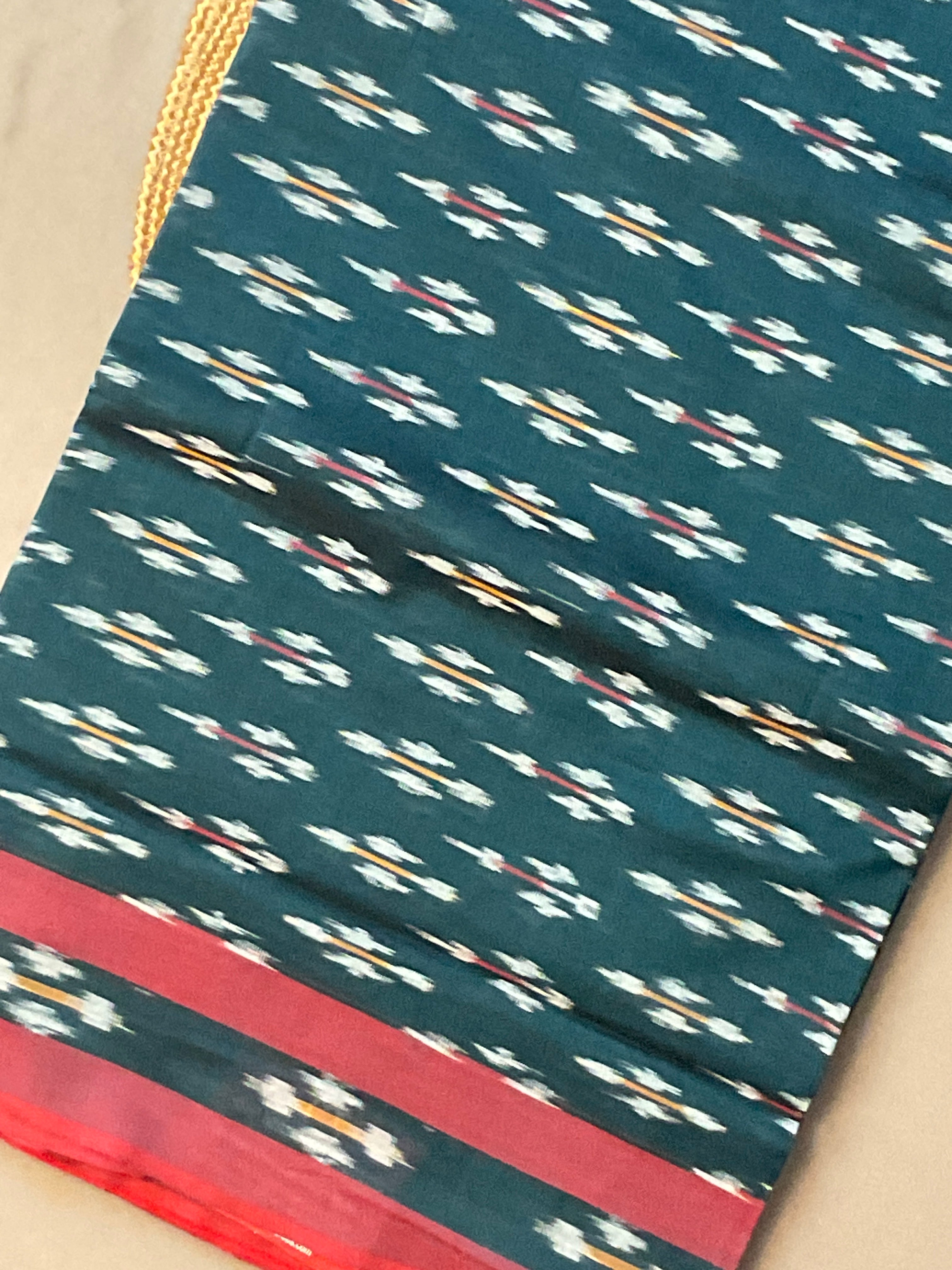 Green Pochampally Ikat Handloom Cotton Saree with Contrast Pallu – Without Blouse