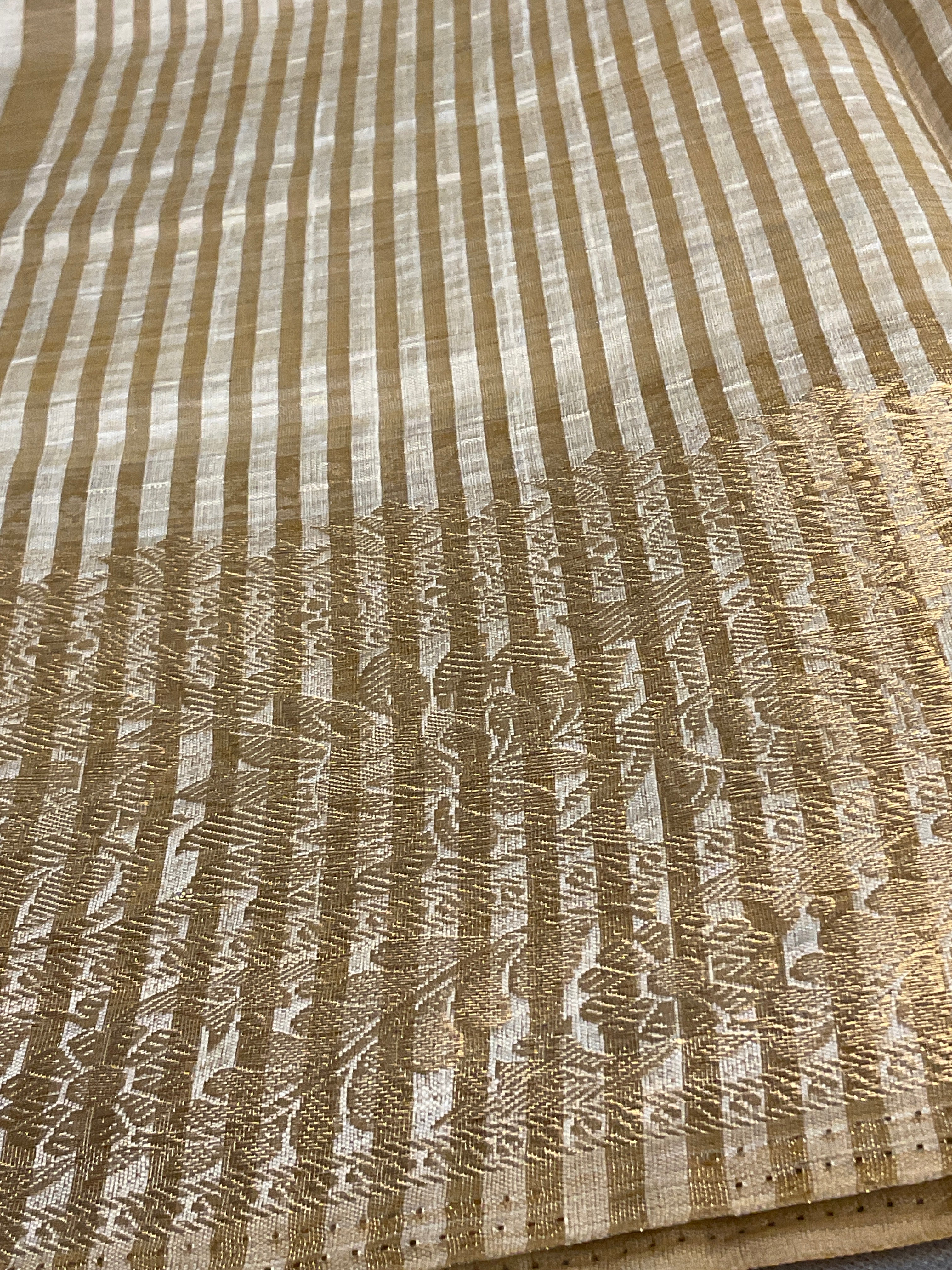 White & Gold Handloom Cotton Silk Saree with Designer Zari Border & Blouse for Onam