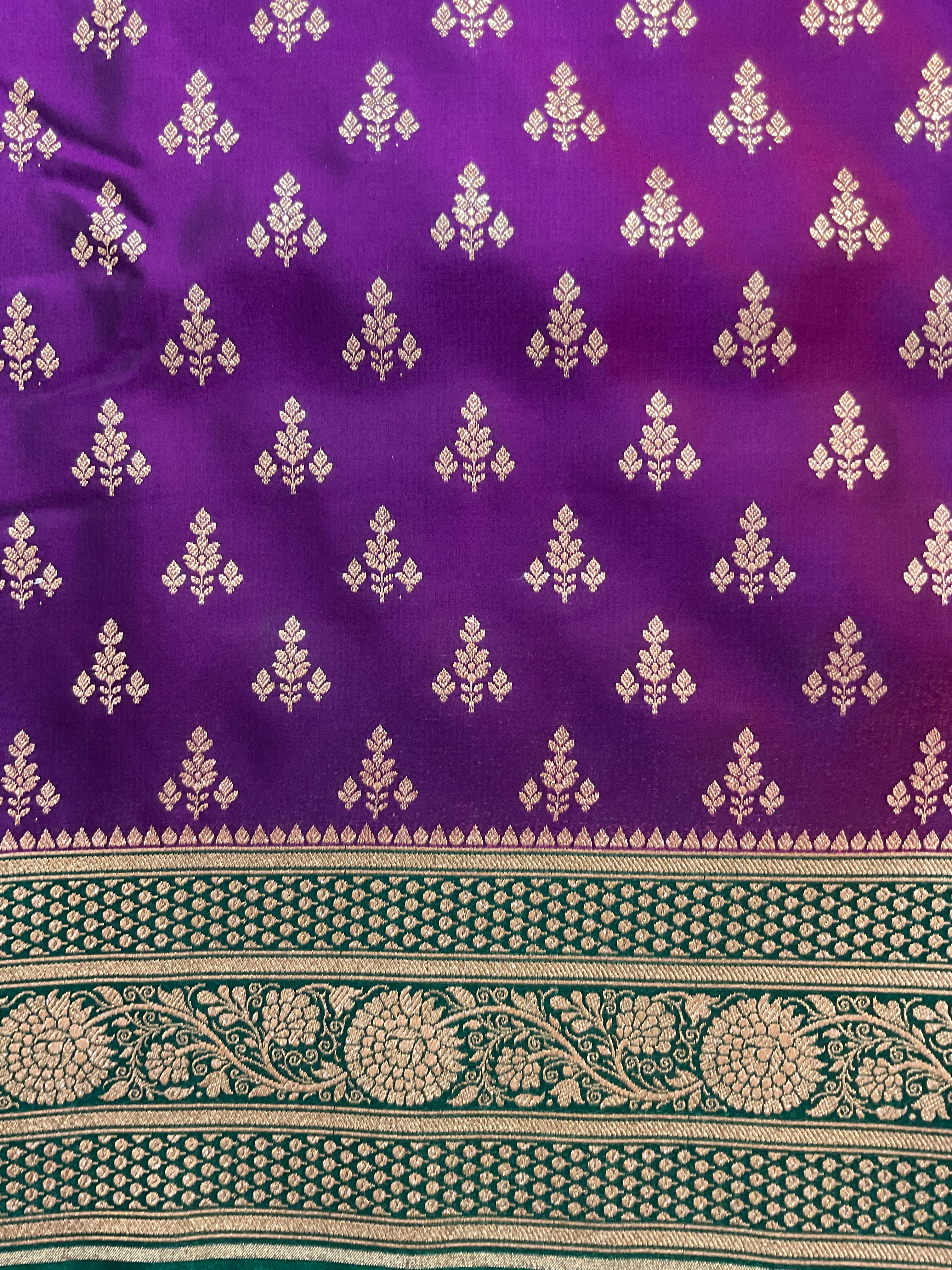 Handloom Banarasi Silk Saree in Purple with Contrast Dark Green Border & Designer Pallu
