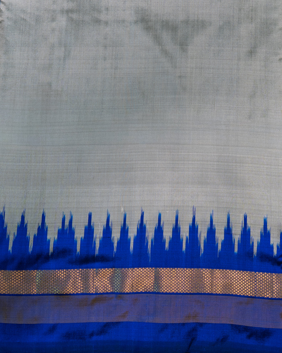 Grey Pochampally Pure Silk Saree — Temple Border, Royal Blue Pallu & Plain Blouse