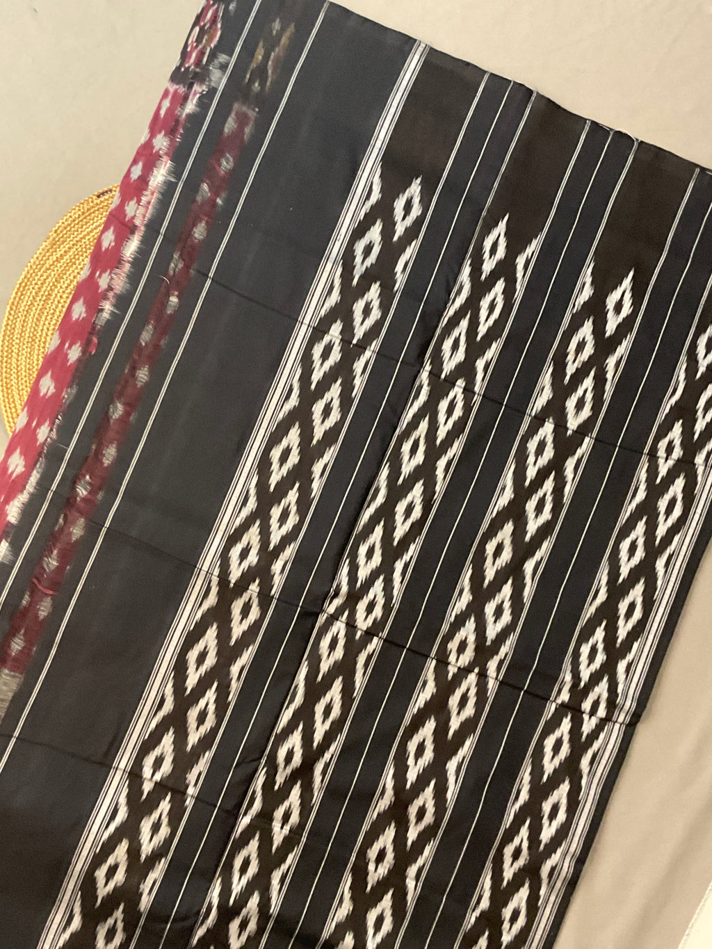 Deep Pink & Black Pochampally Ikat Handloom Cotton Saree with Contrast Pallu – Without Blouse