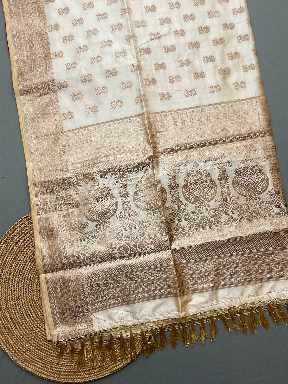 White & Gold Handloom Cotton Silk Saree — Zari Pallu & Plain Blouse Piece