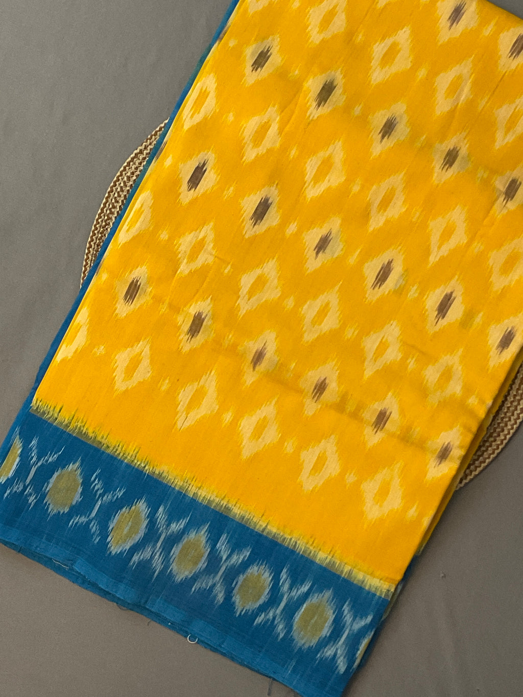 Yellow & Blue Pochampally Ikat Handloom Cotton Saree with Contrast Pallu – Without Blouse
