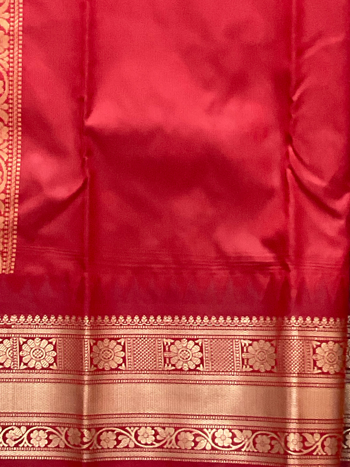 Green Kanchipuram Silk Saree – Red Contrast Pallu & Red Heavy Border with Blouse