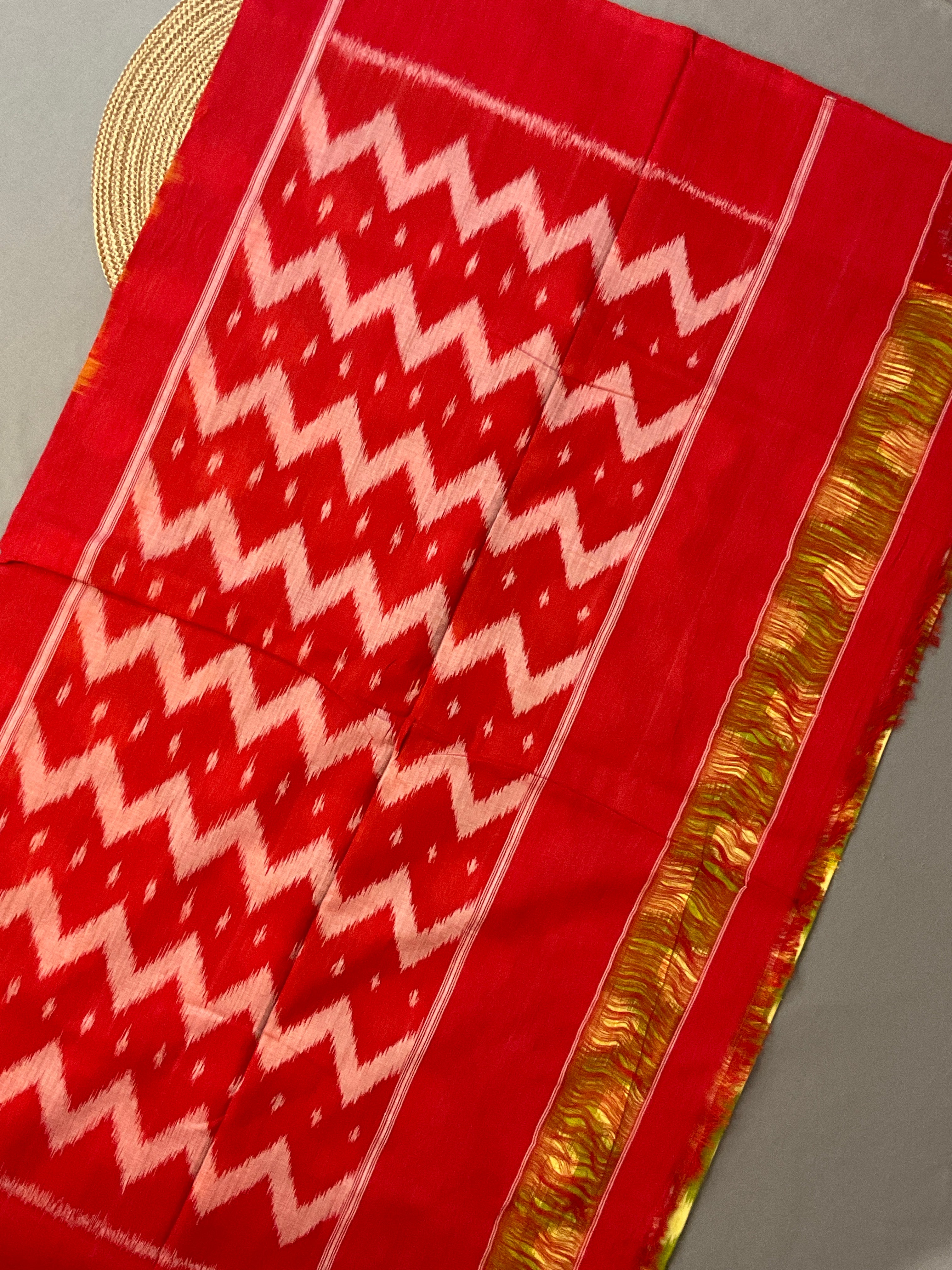 Green & Red Pochampally Ikat Handloom Cotton Saree with Contrast Pallu – Without Blouse