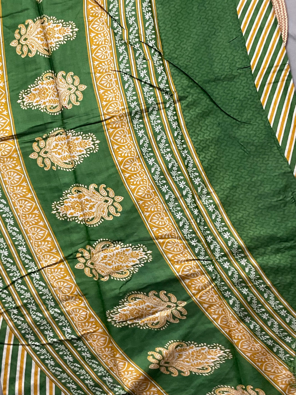Kalamkari Leheriya Printed Soft Silk Saree in Green with Designer Pallu and Gold Border
