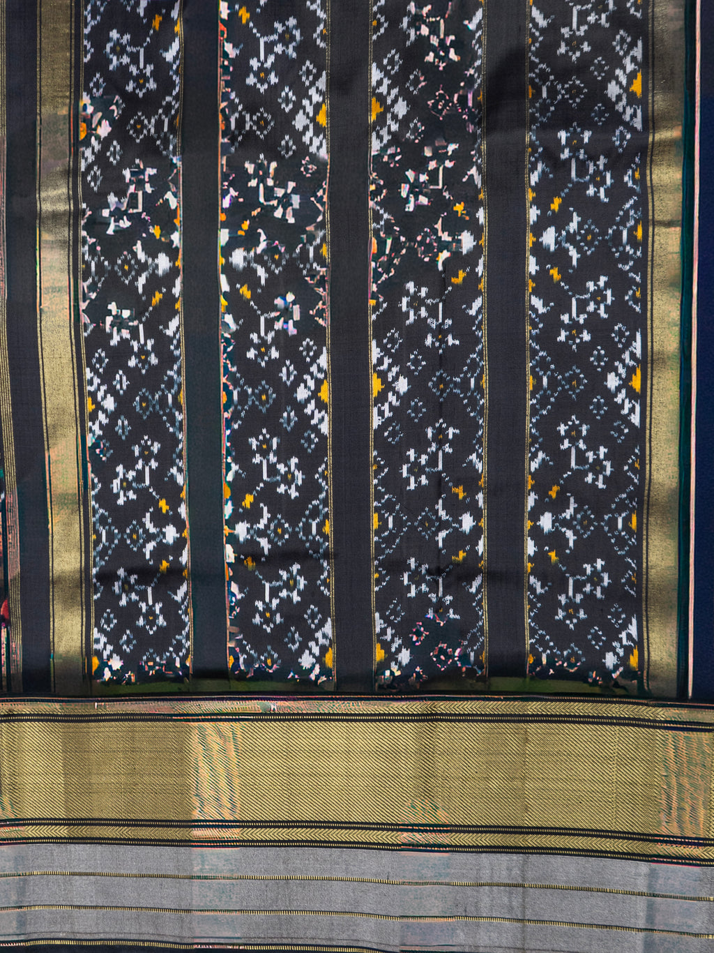 Pochampally Floral Ikat Silk Saree