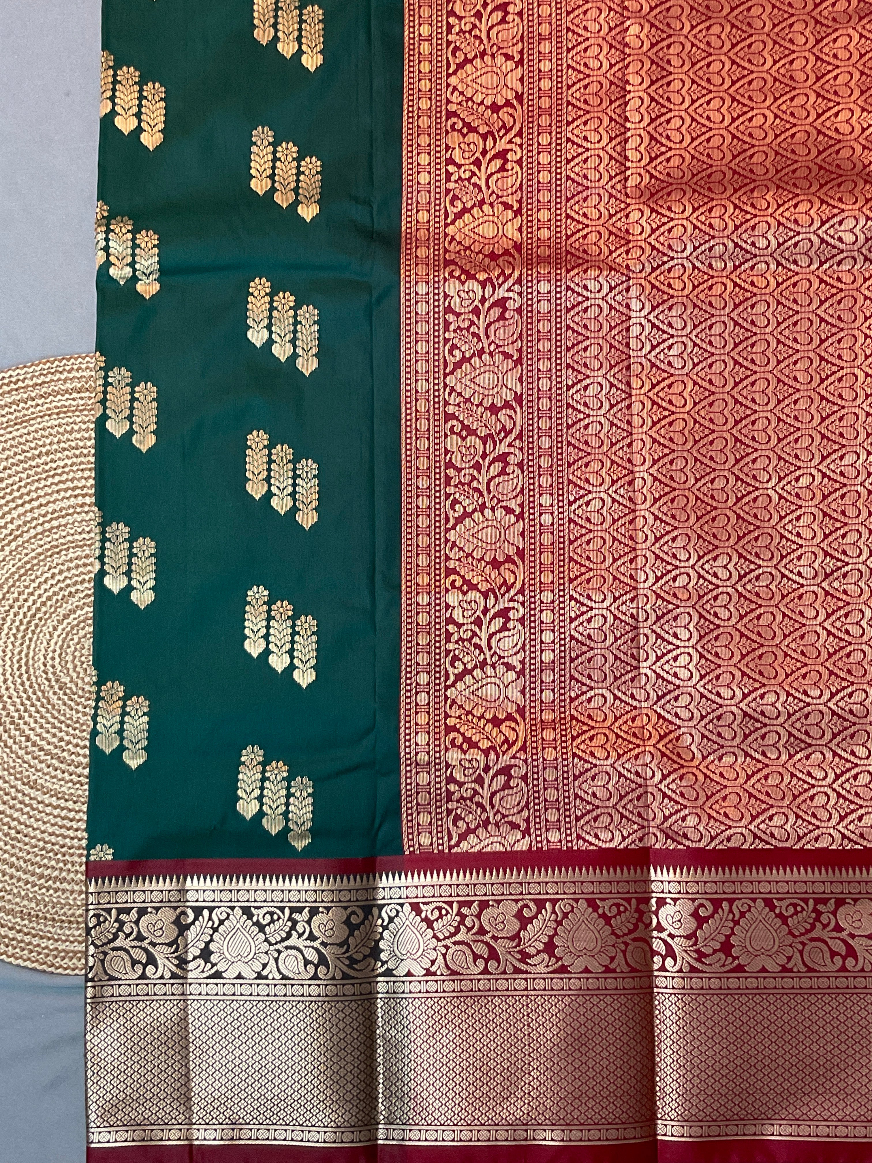 Kanchipuram Pattu Silk Saree in Dark Green with Contrast Pallu & Kanchi Border Blouse