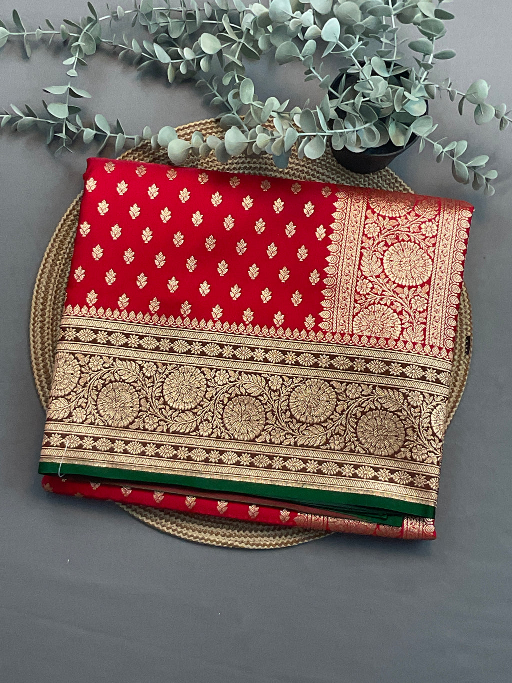 Handloom Banarasi Silk Saree in Red with Gold Zari Border & Contrast Green Zari Pallu