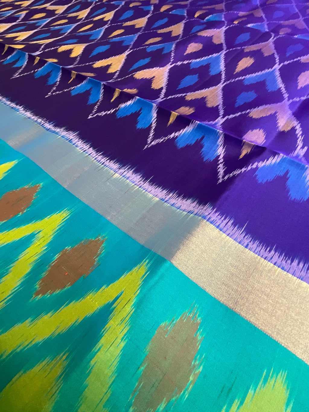 Royal Blue Pochampally Handwoven Ikat Silk Saree with Turquoise Blue-Green Contrast Pallu & Plain Blouse