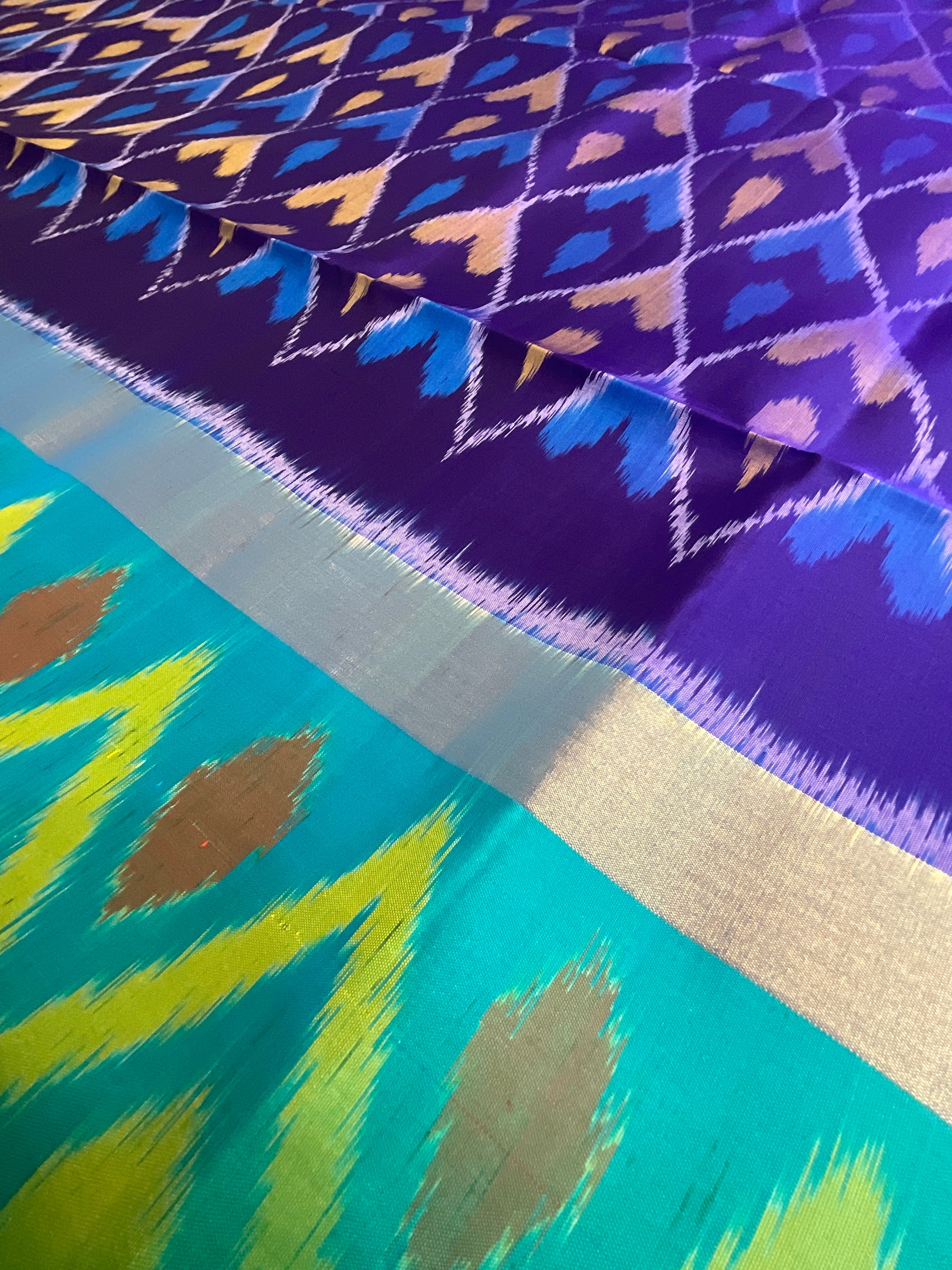 Royal Blue Pochampally Handwoven Ikat Silk Saree with Turquoise Blue-Green Contrast Pallu & Plain Blouse