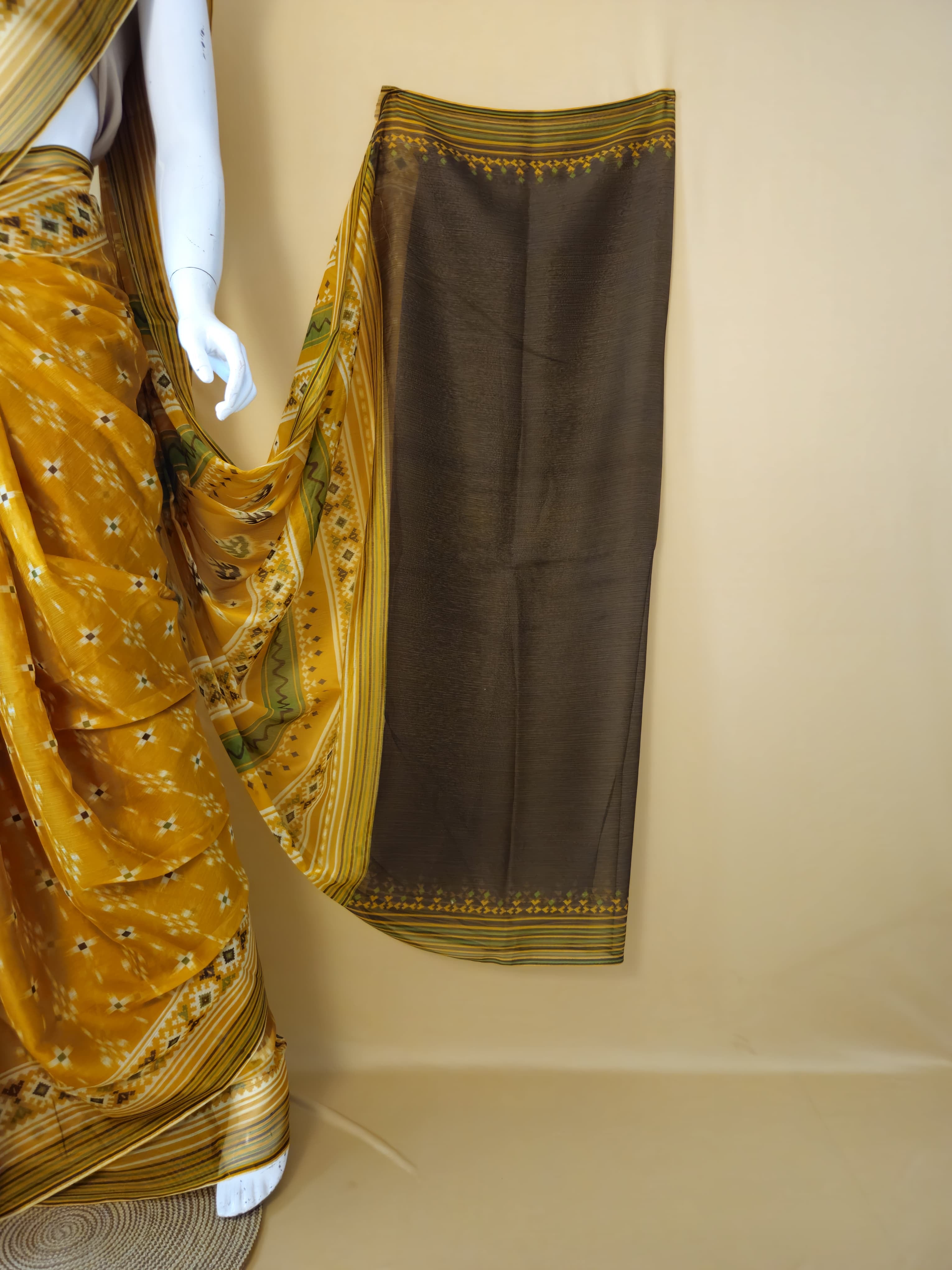 Garden Vareli Nara Chiffon Saree with blouse piece Multicolour - Sri Manisha Sarees