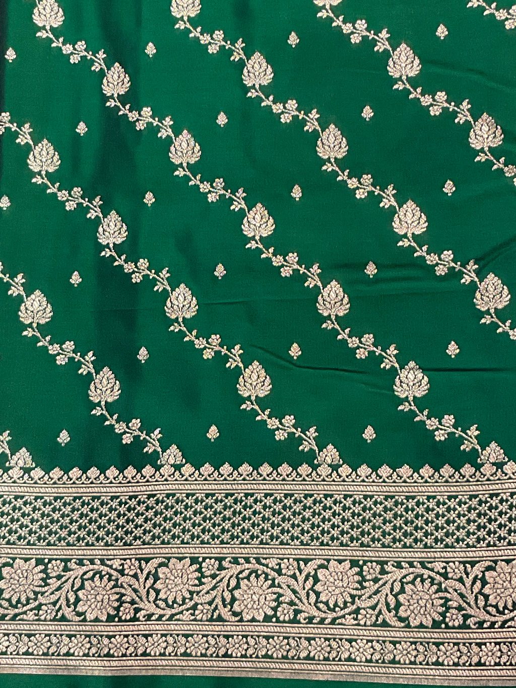 Handloom Banarasi Silk Saree in Olive Green with Contrast Border & Designer Pallu