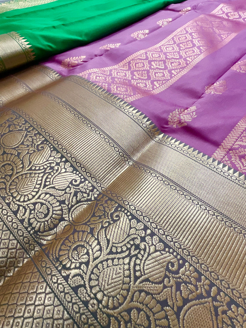 Lavender Kanchipuram Pattu Silk Saree — Green Contrast Pallu & Heavy Green Border, with Blouse