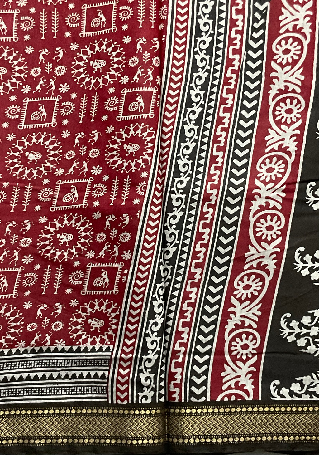 Vareli Kalamkari Printed Soft Silk Saree in Red with Black Contrast Pallu and Gold Border