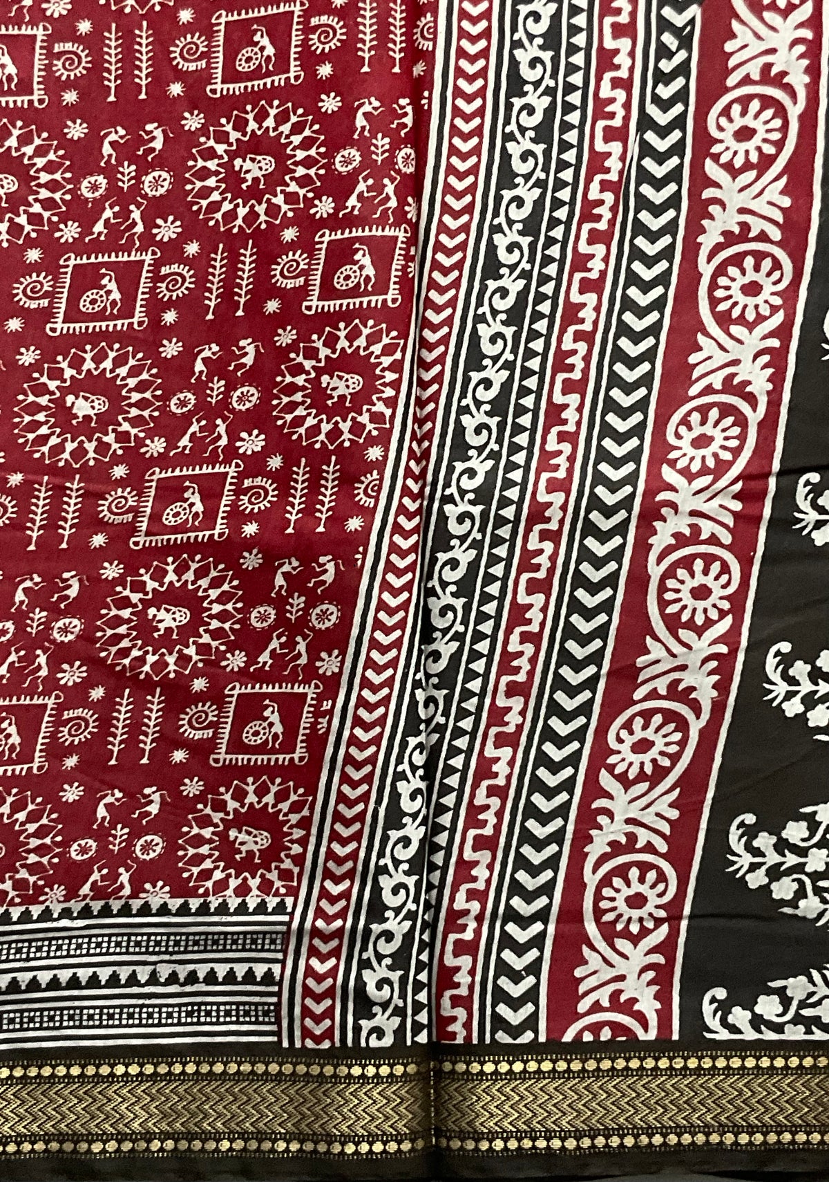 Vareli Kalamkari Printed Soft Silk Saree in Red with Black Contrast Pallu and Gold Border
