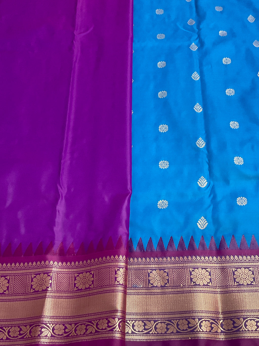Kanchipuram Pattu Silk Saree in Blue with Contrast Pallu & Kanchi Border Blouse