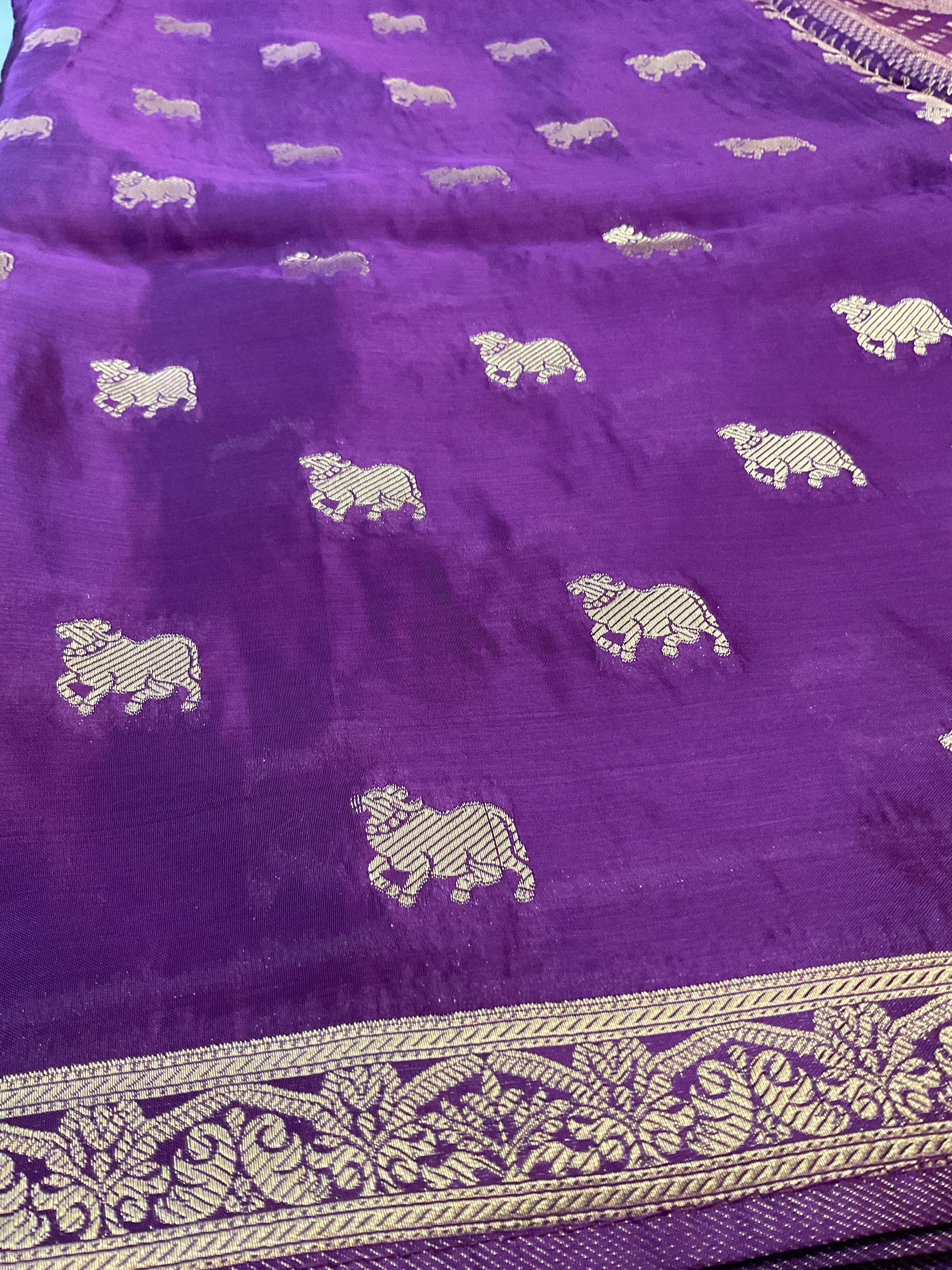 Purple Nizami Handloom Soft Silk Saree with Golden Pallu & Plain Blouse