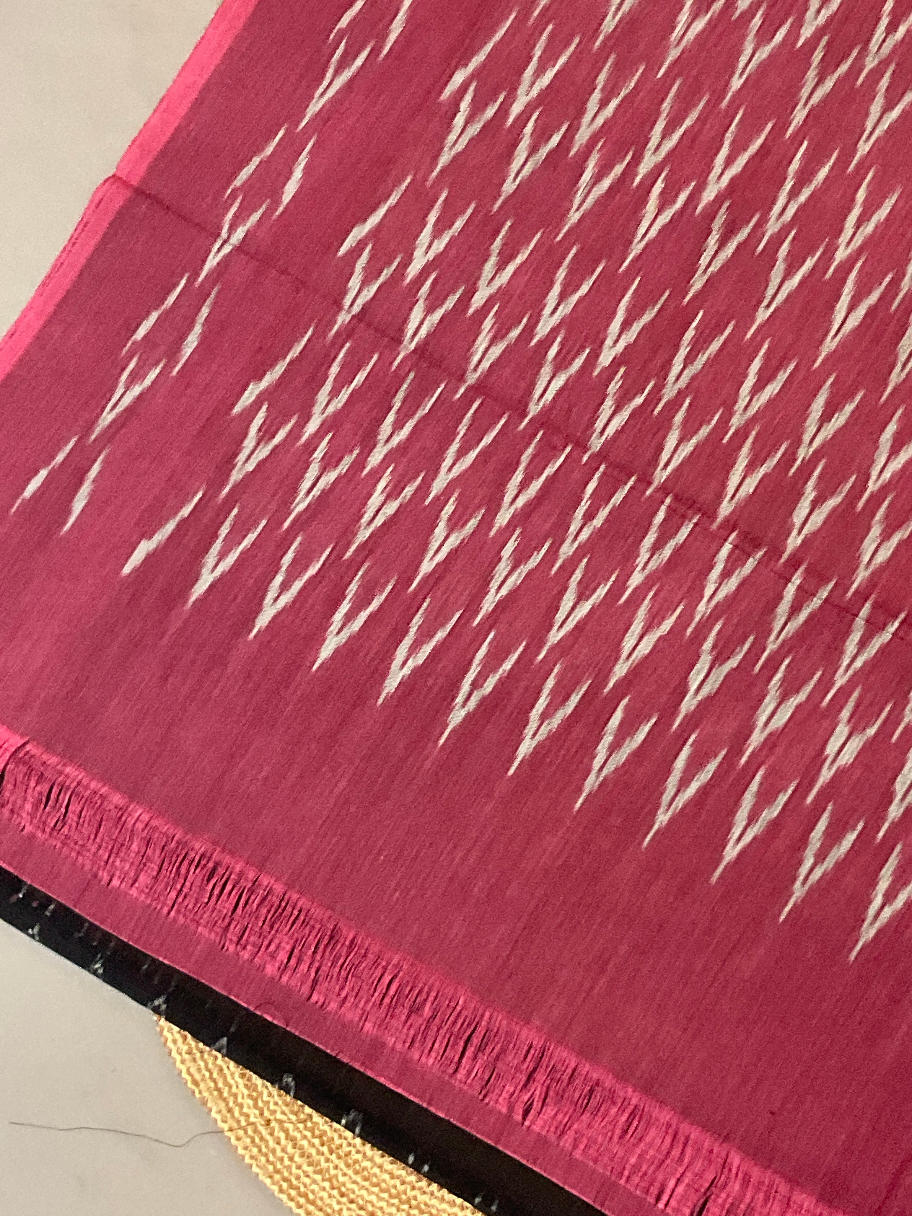 Black Pochampally Ikat Handloom Cotton Saree with Contrast Pallu – Without Blouse