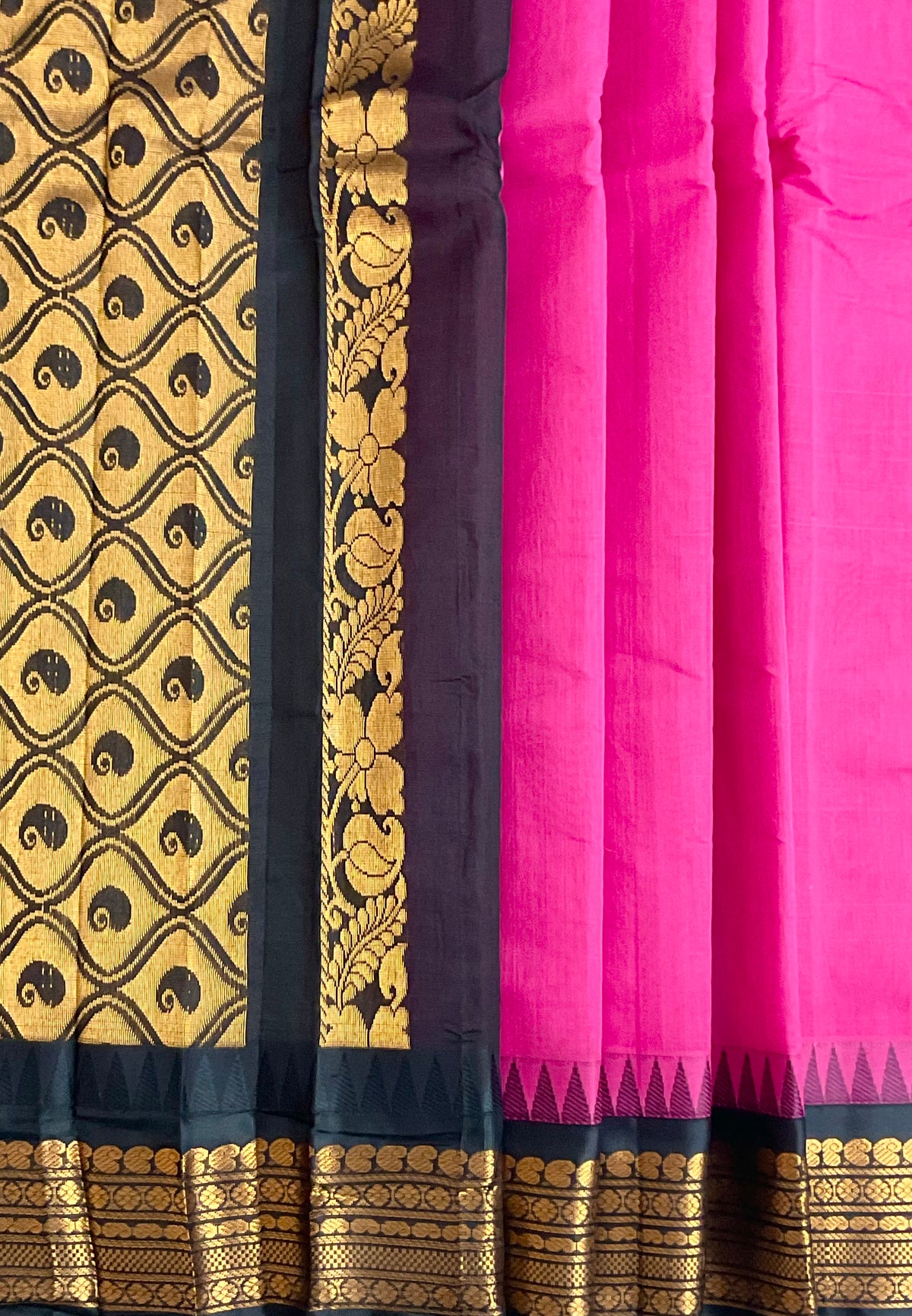 Pallu close-up of pink and black Gadwal silk saree