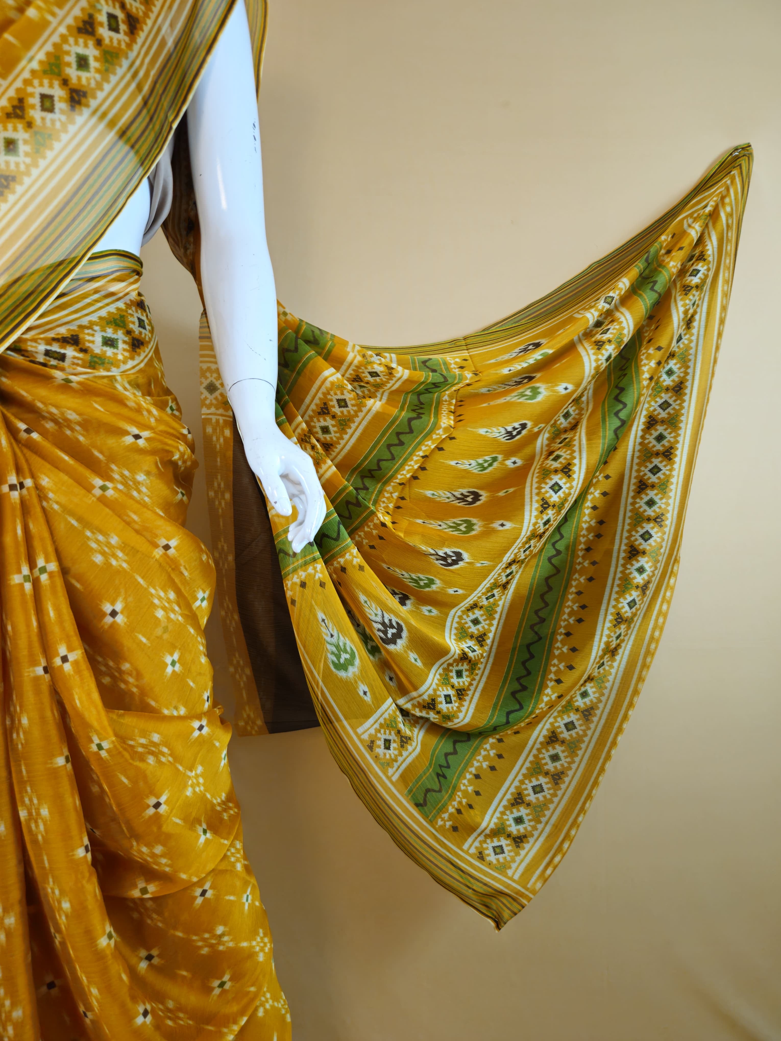 Garden Vareli Nova Nara Chiffon Saree Multicolour fabric detail - Exclusive at Sri Manisha Sarees