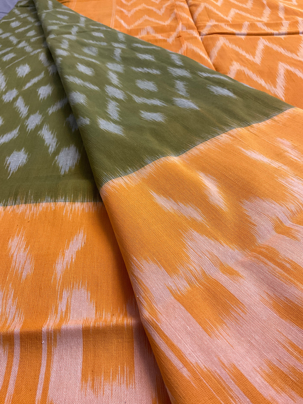 Green & Yellow Pochampally Ikat Handloom Cotton Saree with Contrast Pallu – Without Blouse