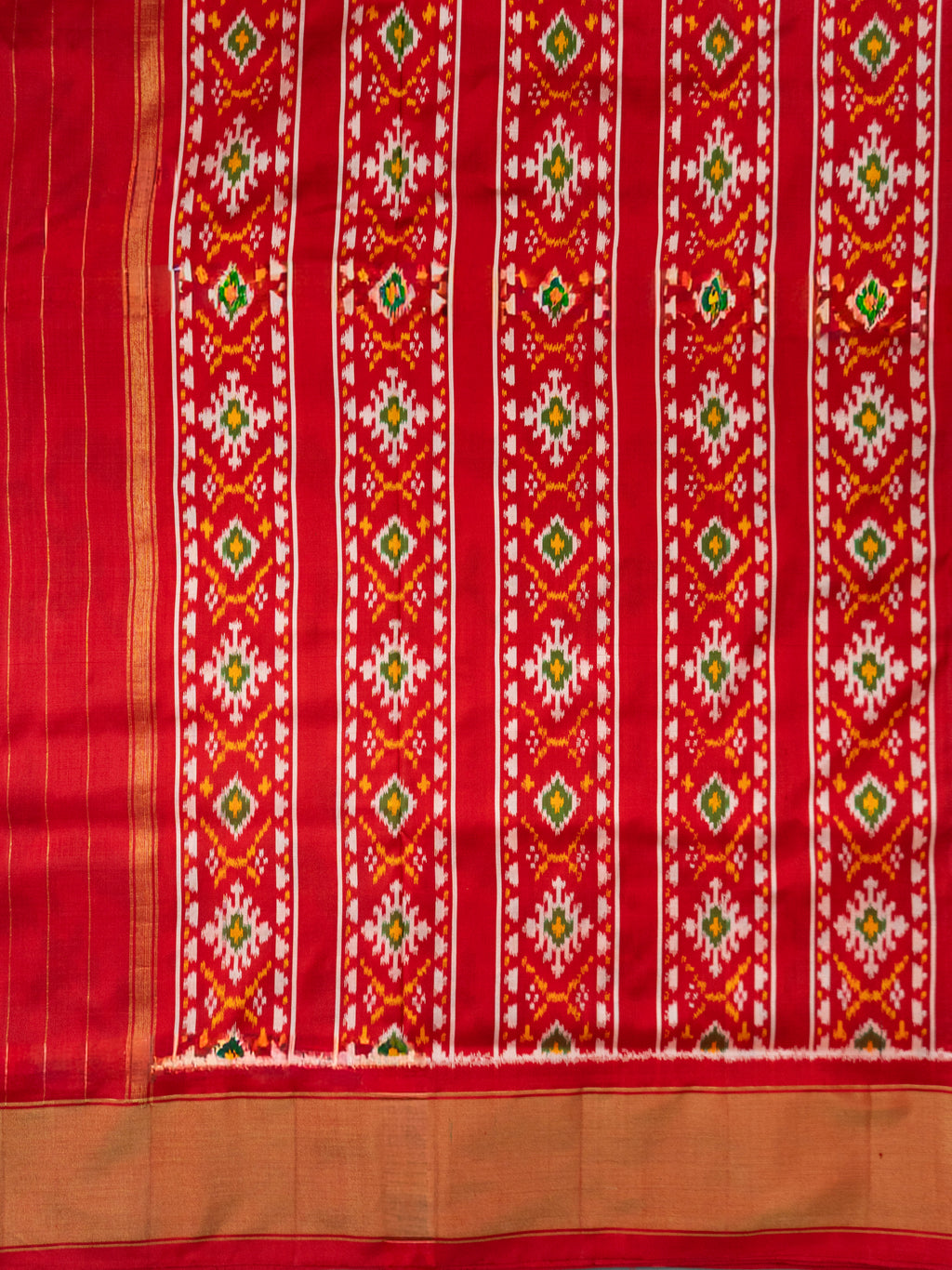 White Pochampally Floral Ikat Saree