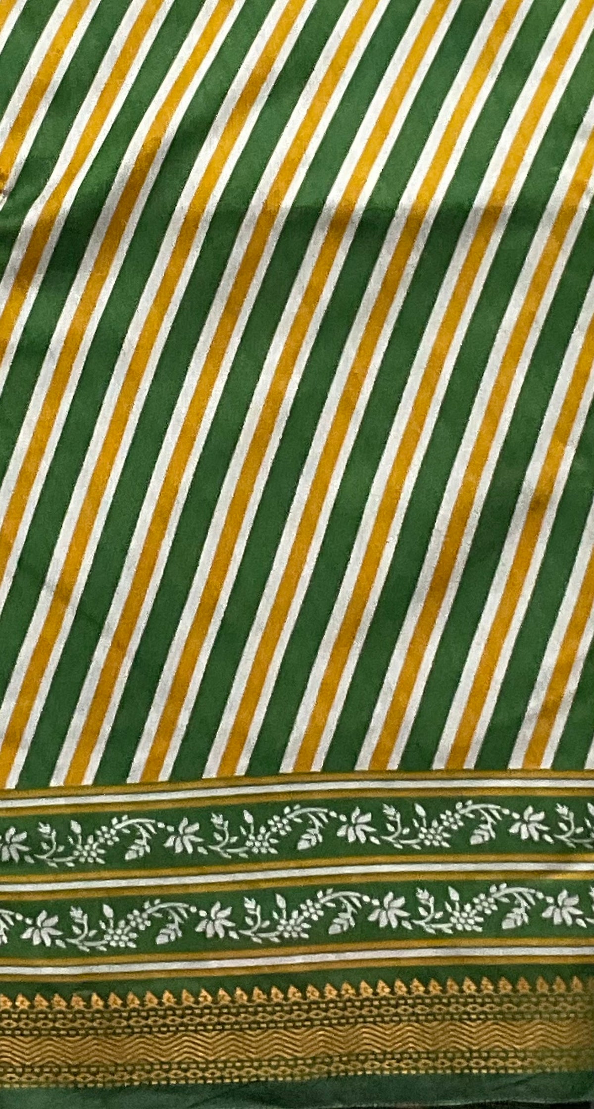 Kalamkari Leheriya Printed Soft Silk Saree in Green with Designer Pallu and Gold Border