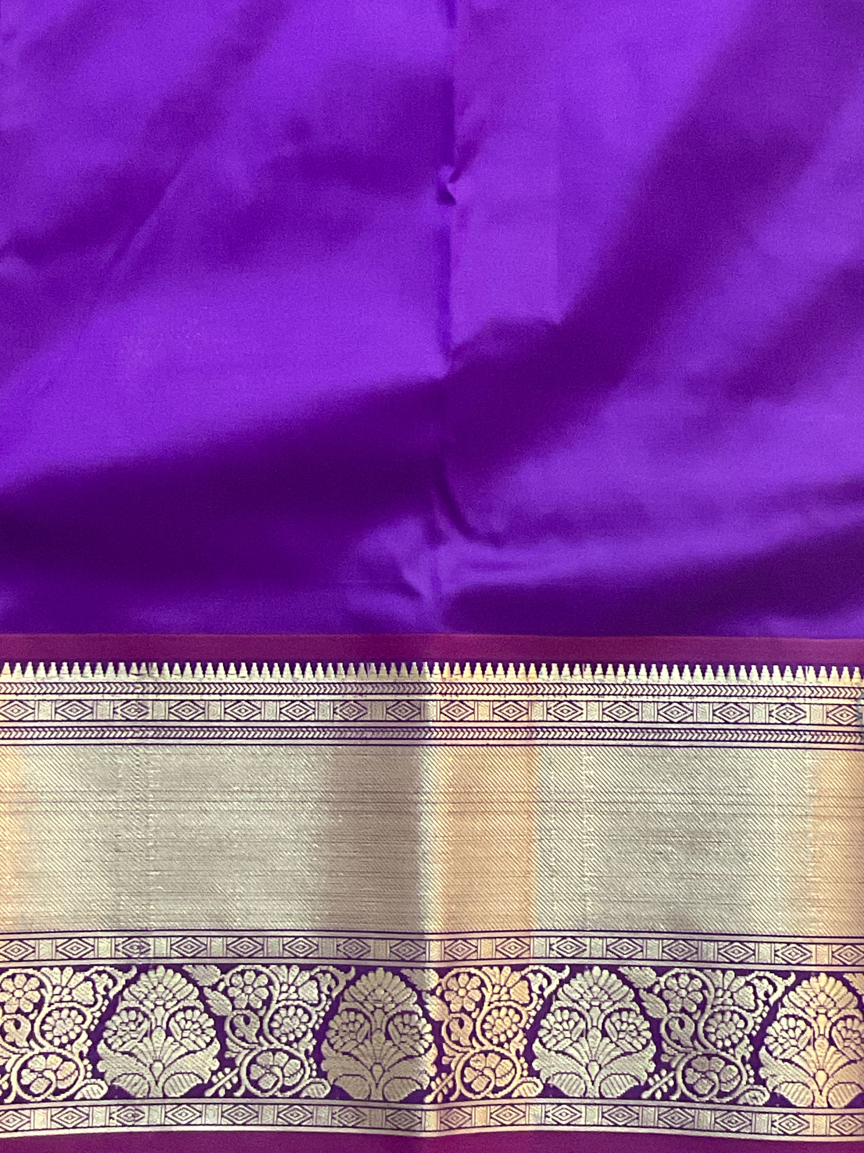 Kanchipuram Pattu Silk Saree in Grey with Contrast Pallu & Kanchi Border Blouse
