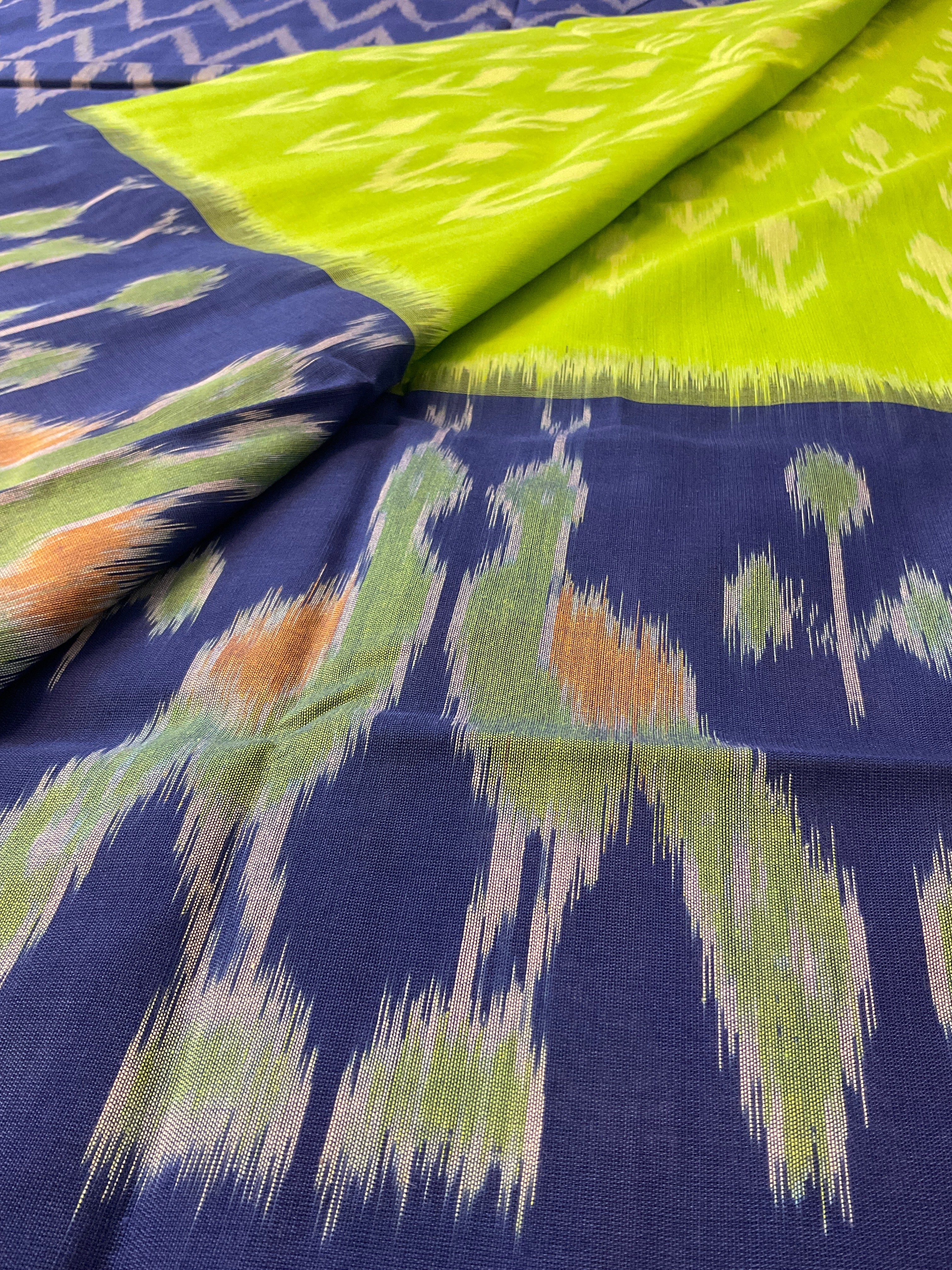 Light Green & Blue Pochampally Ikat Handloom Cotton Saree with Contrast Pallu – Without Blouse