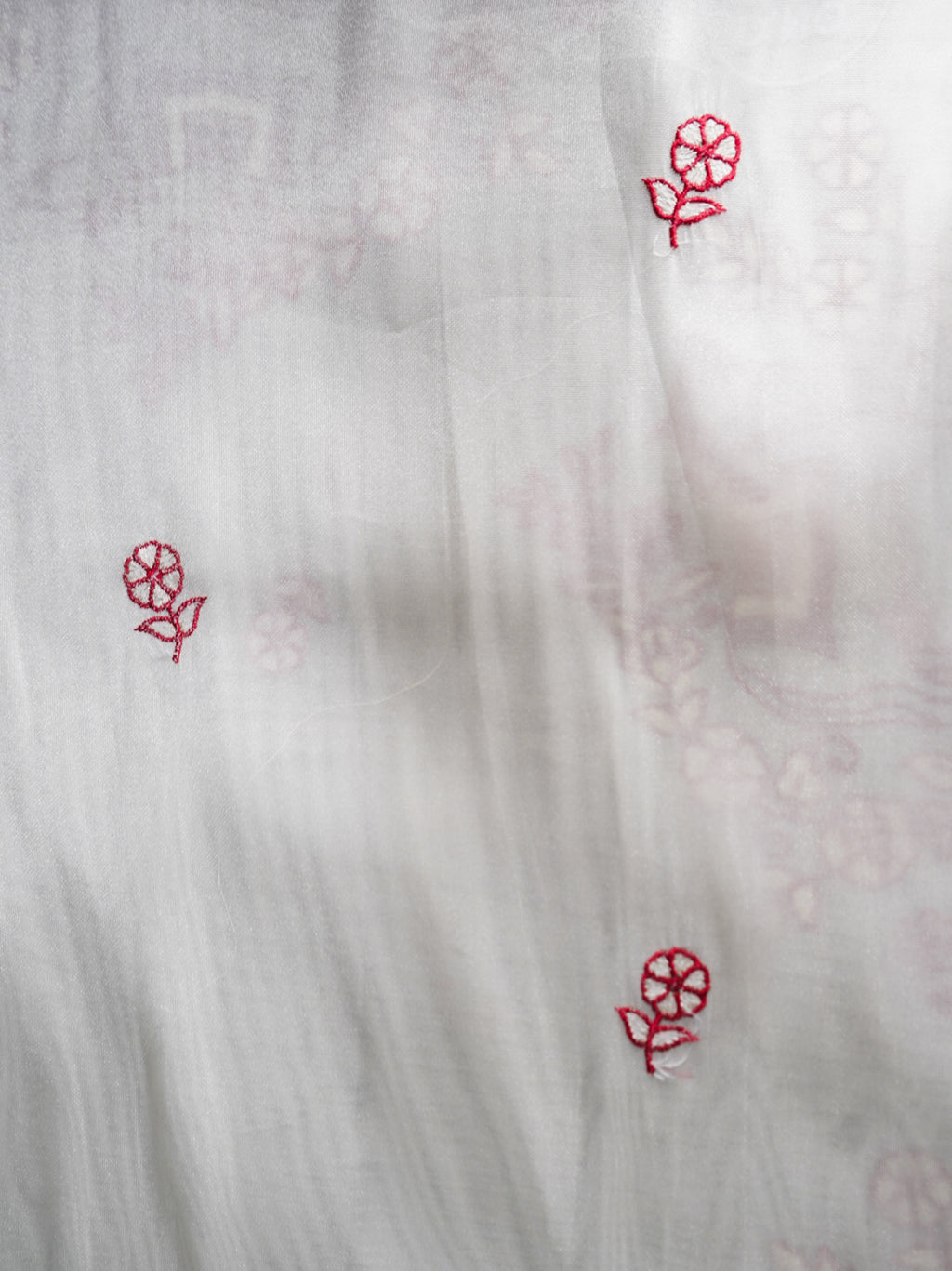 White & Red Pure Tissue Silk Saree – Heavy Animal-Motif Embroidery Designer Saree