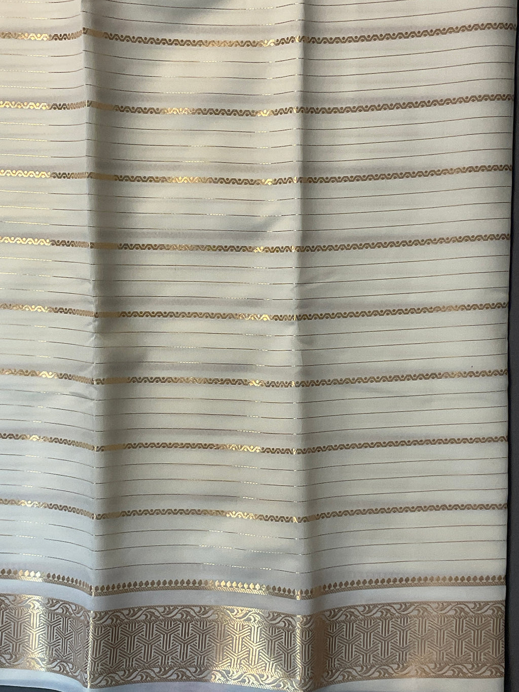 Designer White & Gold Kasavu Cotton Silk Saree with Zari Pallu & Blouse – Onam Special