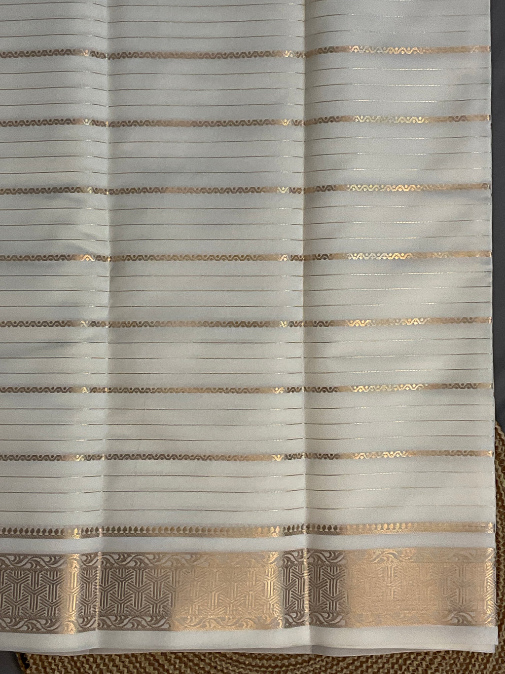 Designer White & Gold Kasavu Cotton Silk Saree with Zari Pallu & Blouse – Onam Special